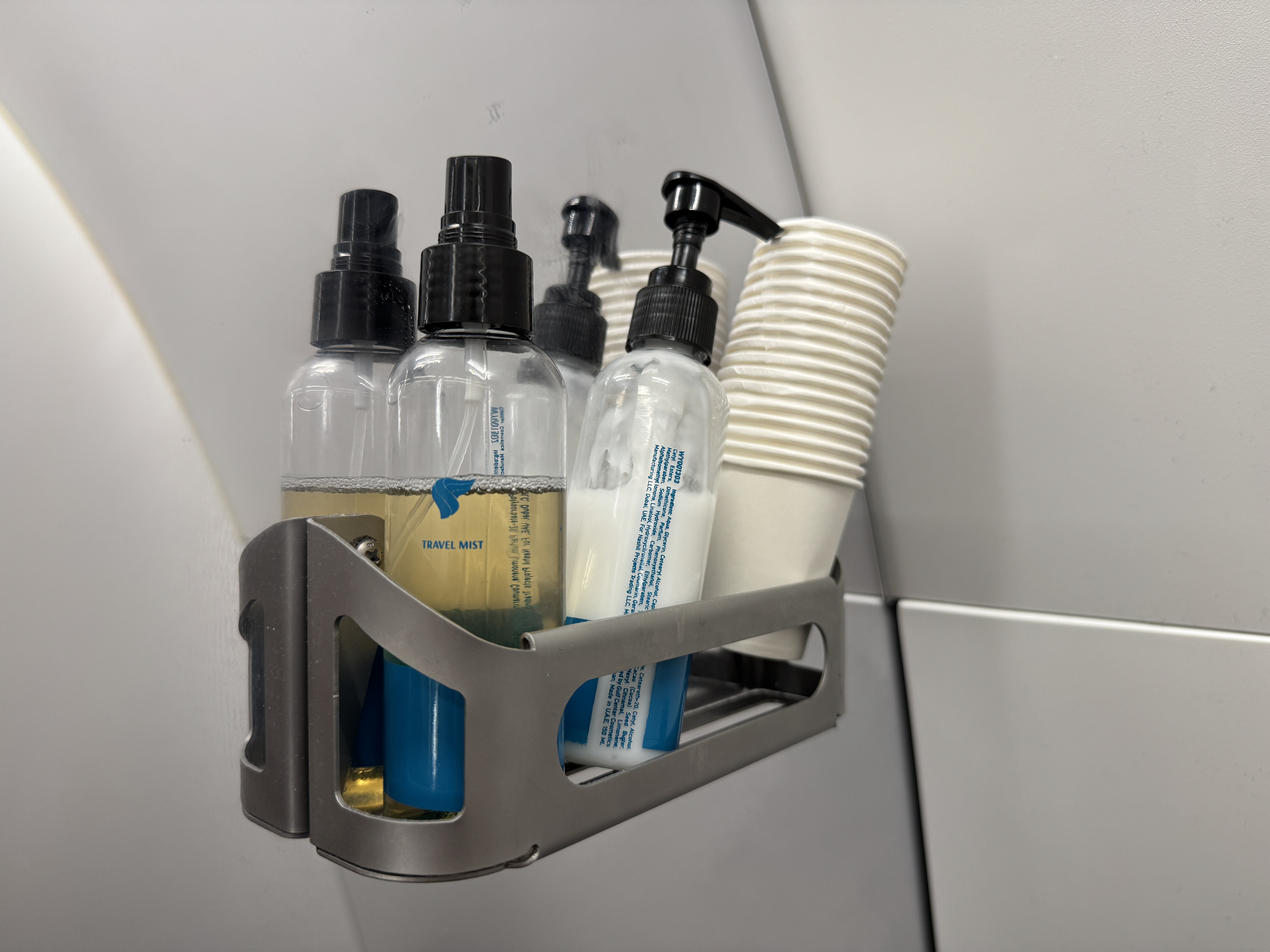 Oman Air GOX MCT 737 lavatory amenities Oman Air GOX MCT 737 lavatory amenities