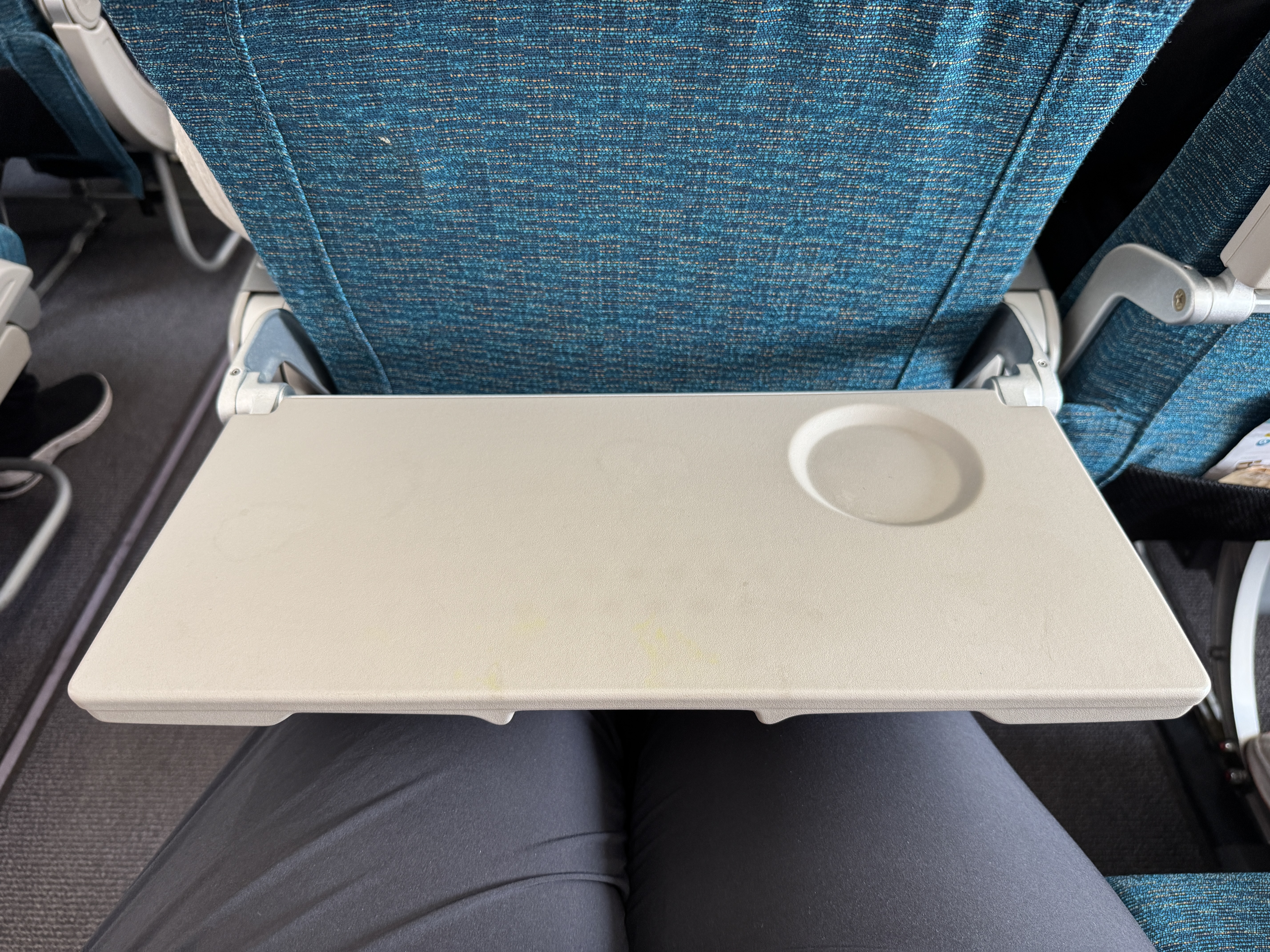 Oman Air GOX MCT 737 tray table Oman Air GOX MCT 737 tray table
