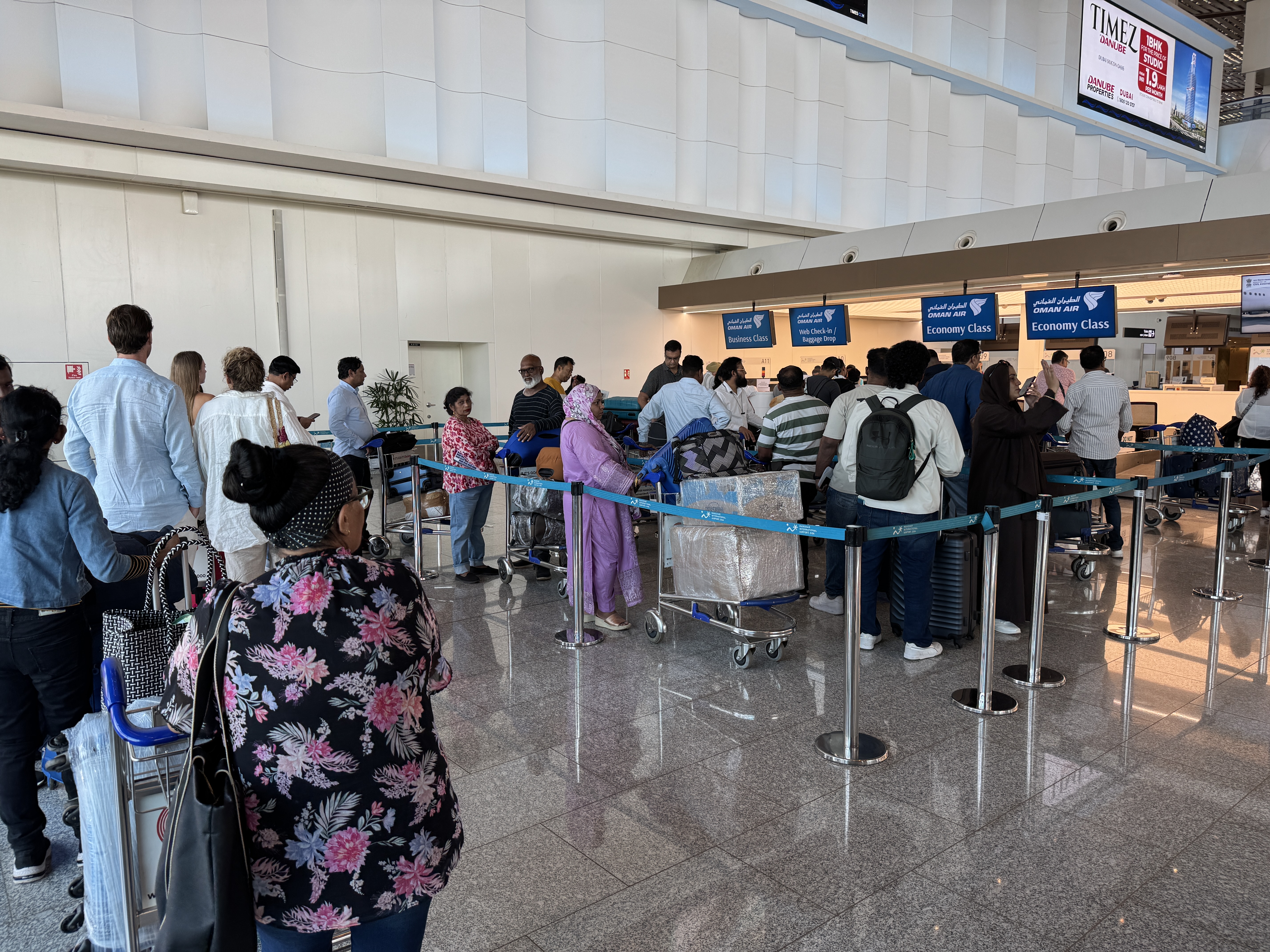 Oman Air GOX MCT check in Oman Air GOX MCT check in