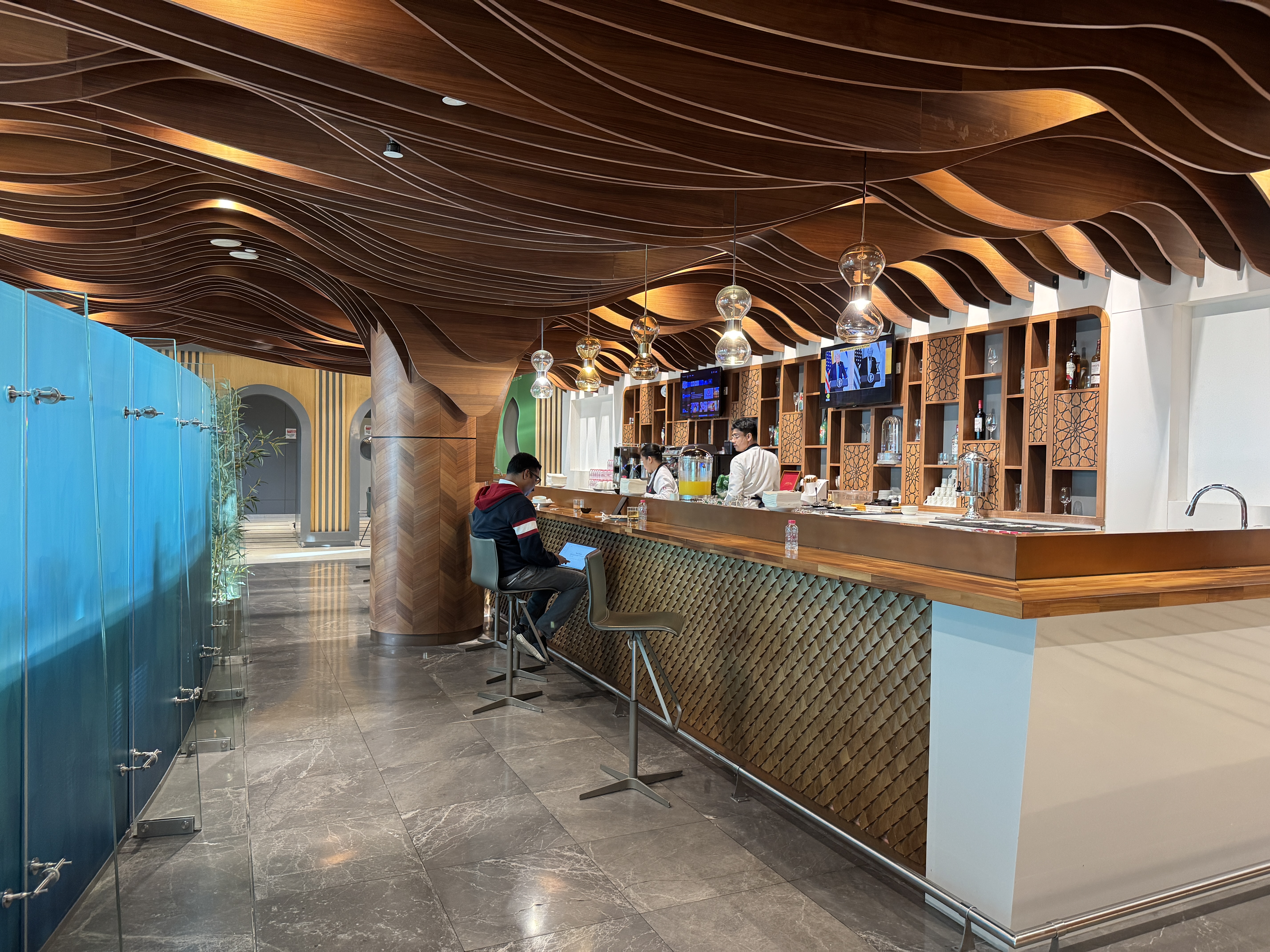 Primeclass Lounge MCT main bar Primeclass Lounge MCT main bar