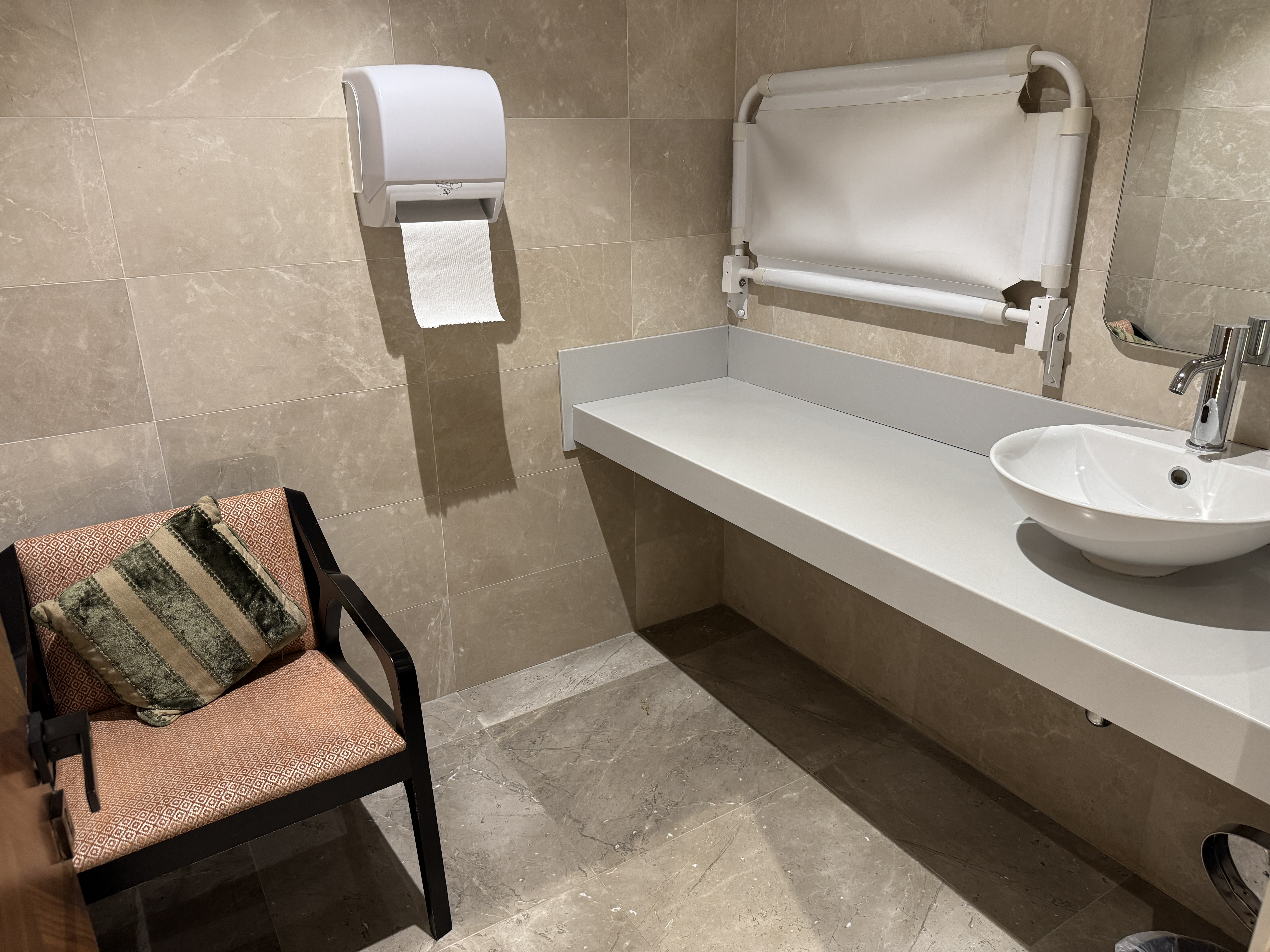 Primeclass Lounge MCT nursing room
