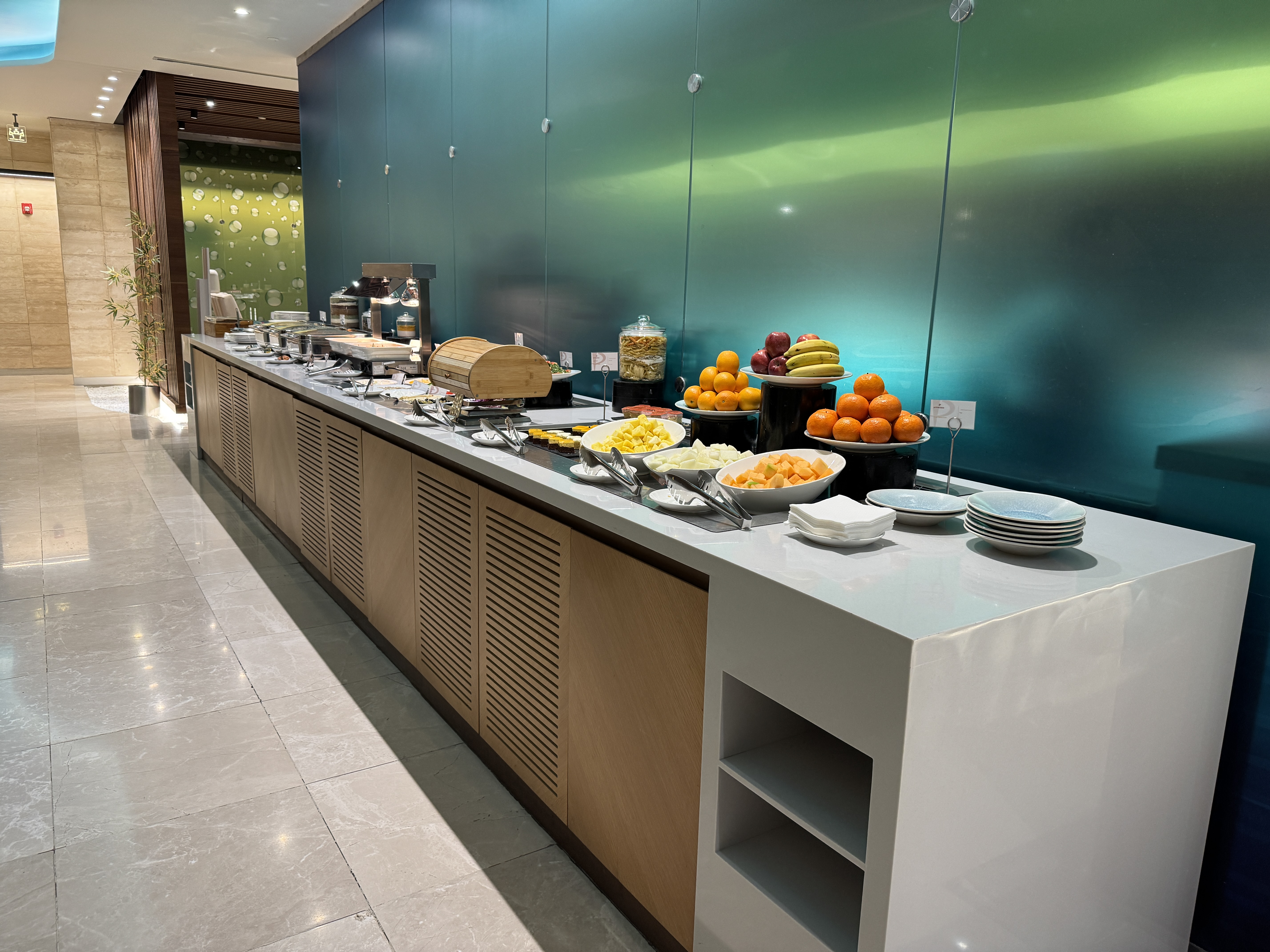 Primeclass Lounge MCT spa buffet