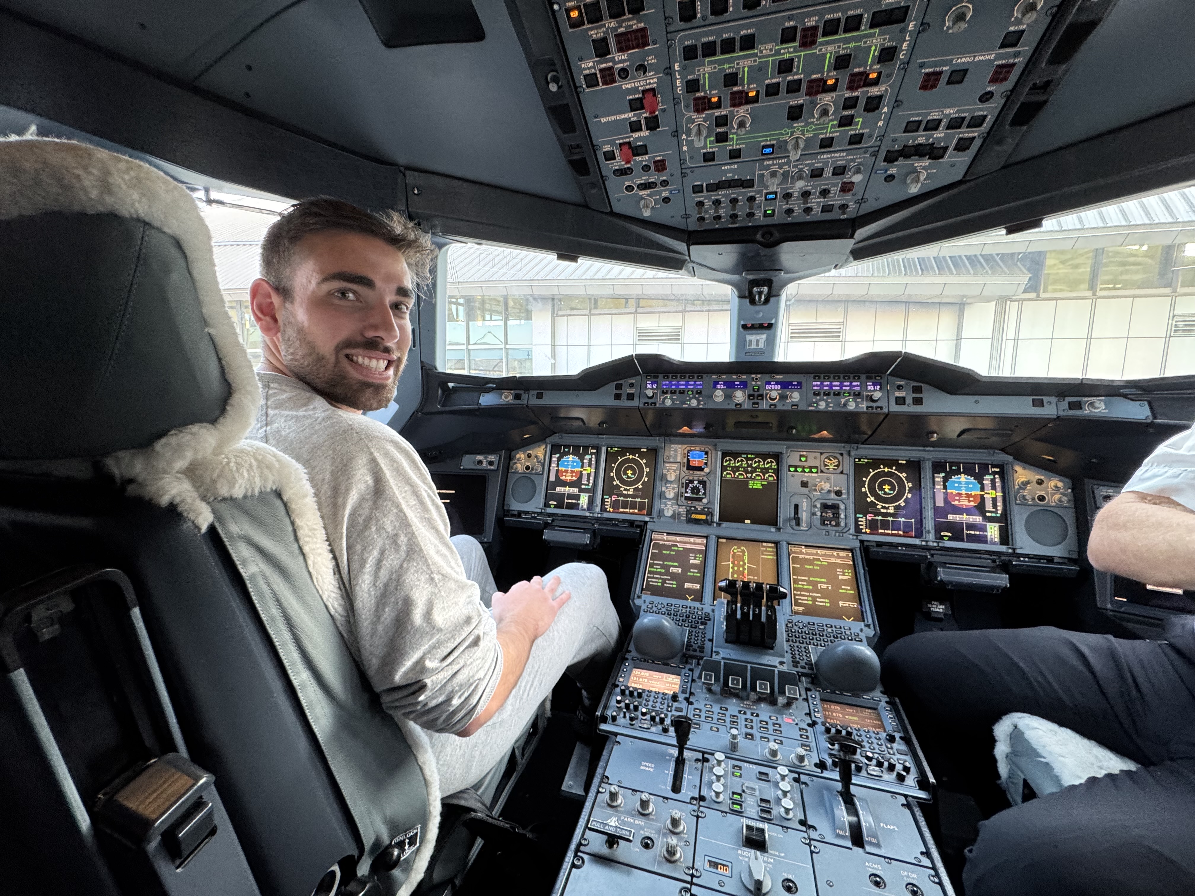 Qantas A380 Cockpit