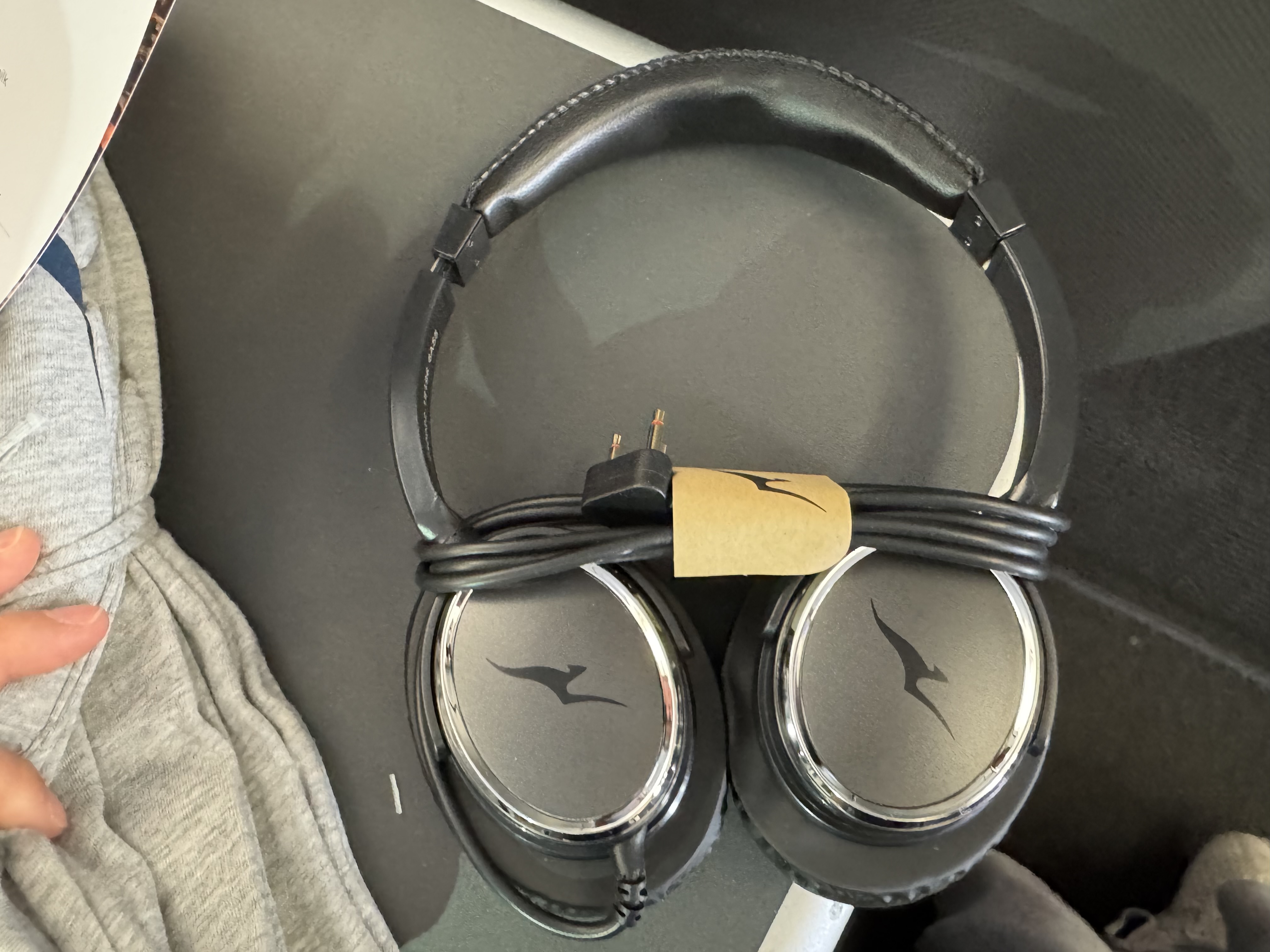 Qantas Business Class Headphone