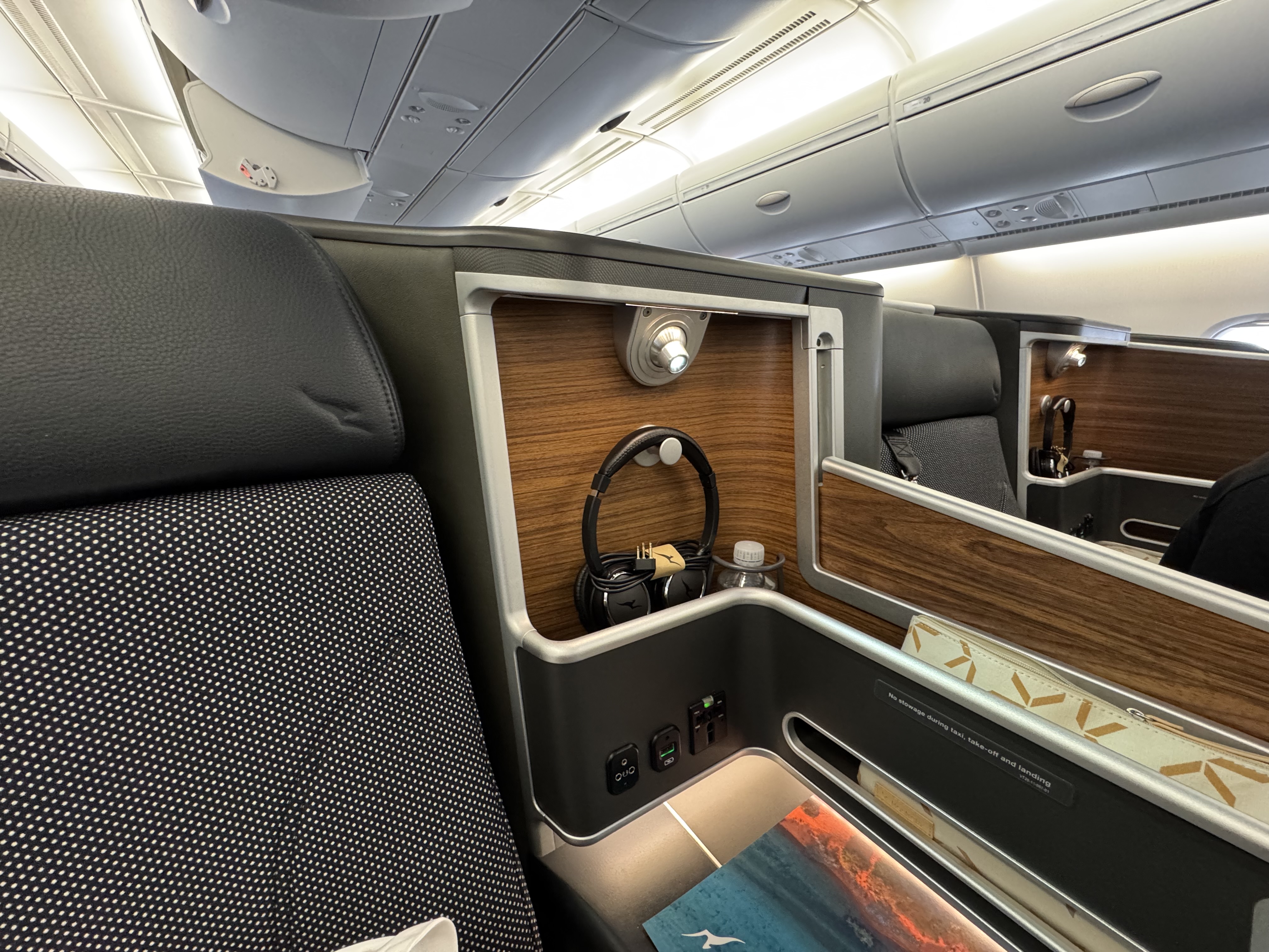 Qantas Business Class Middle Seats