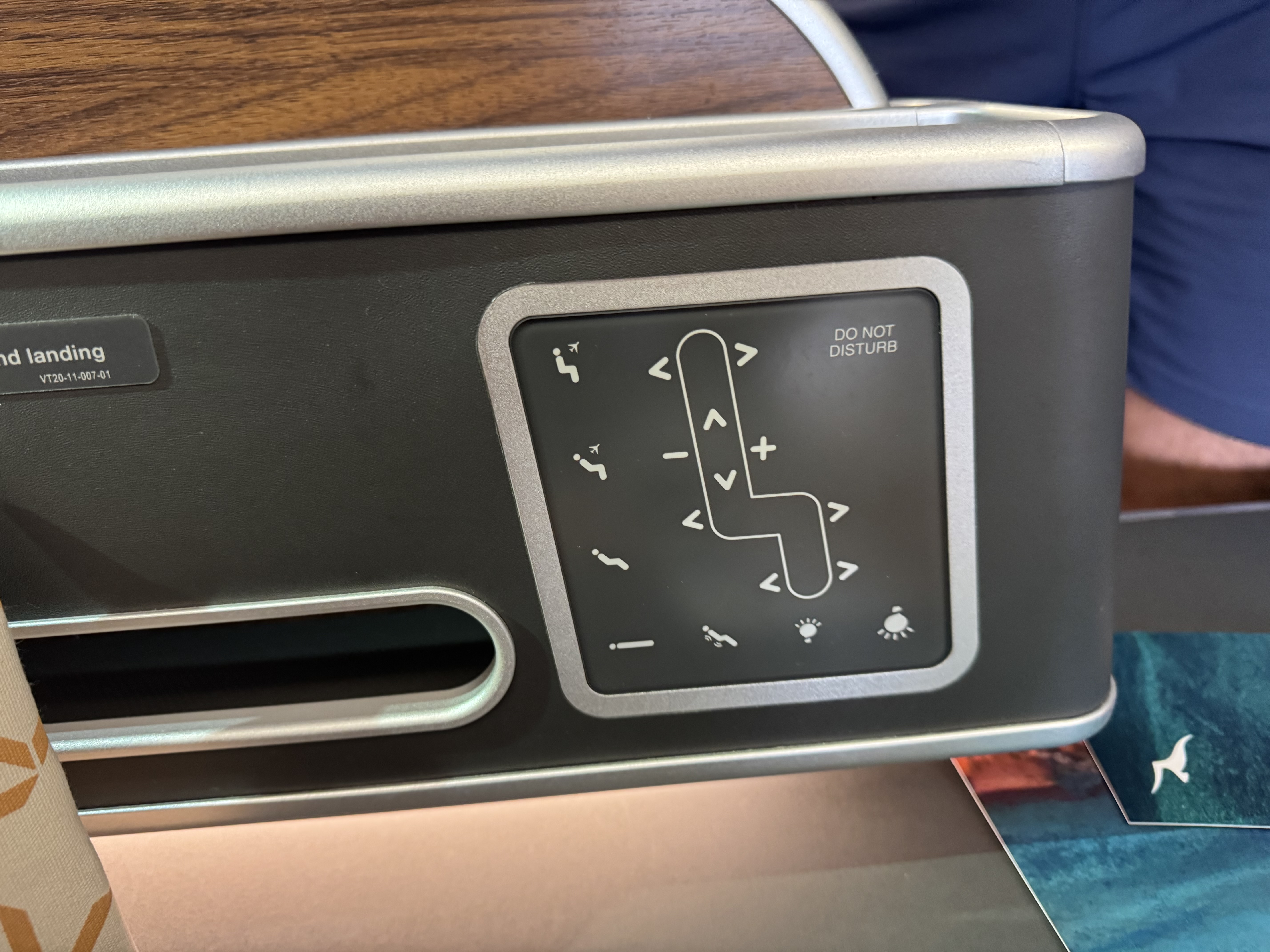 Qantas Business Class Seat Controls