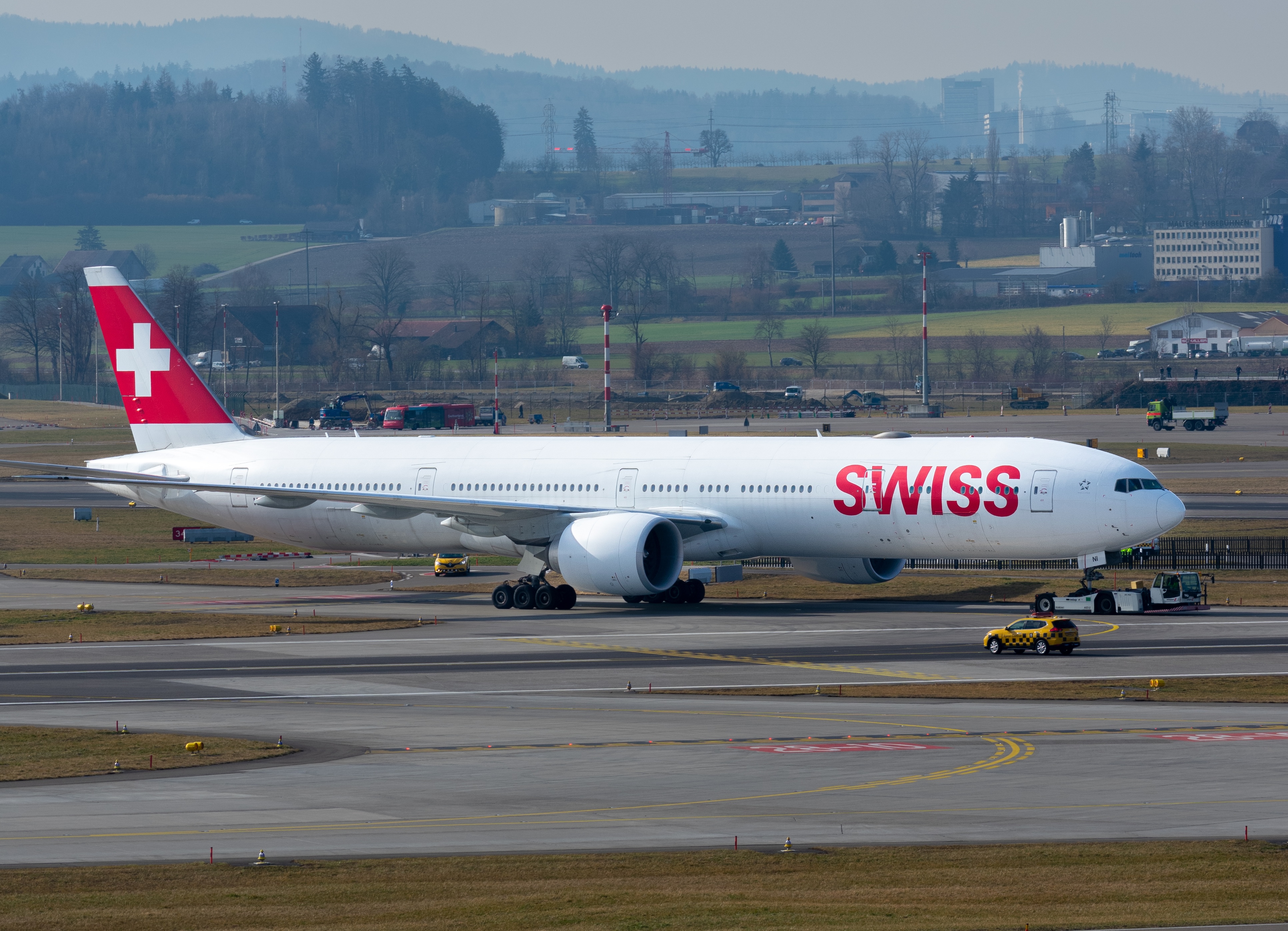 SWISS plane taxi at ZRH