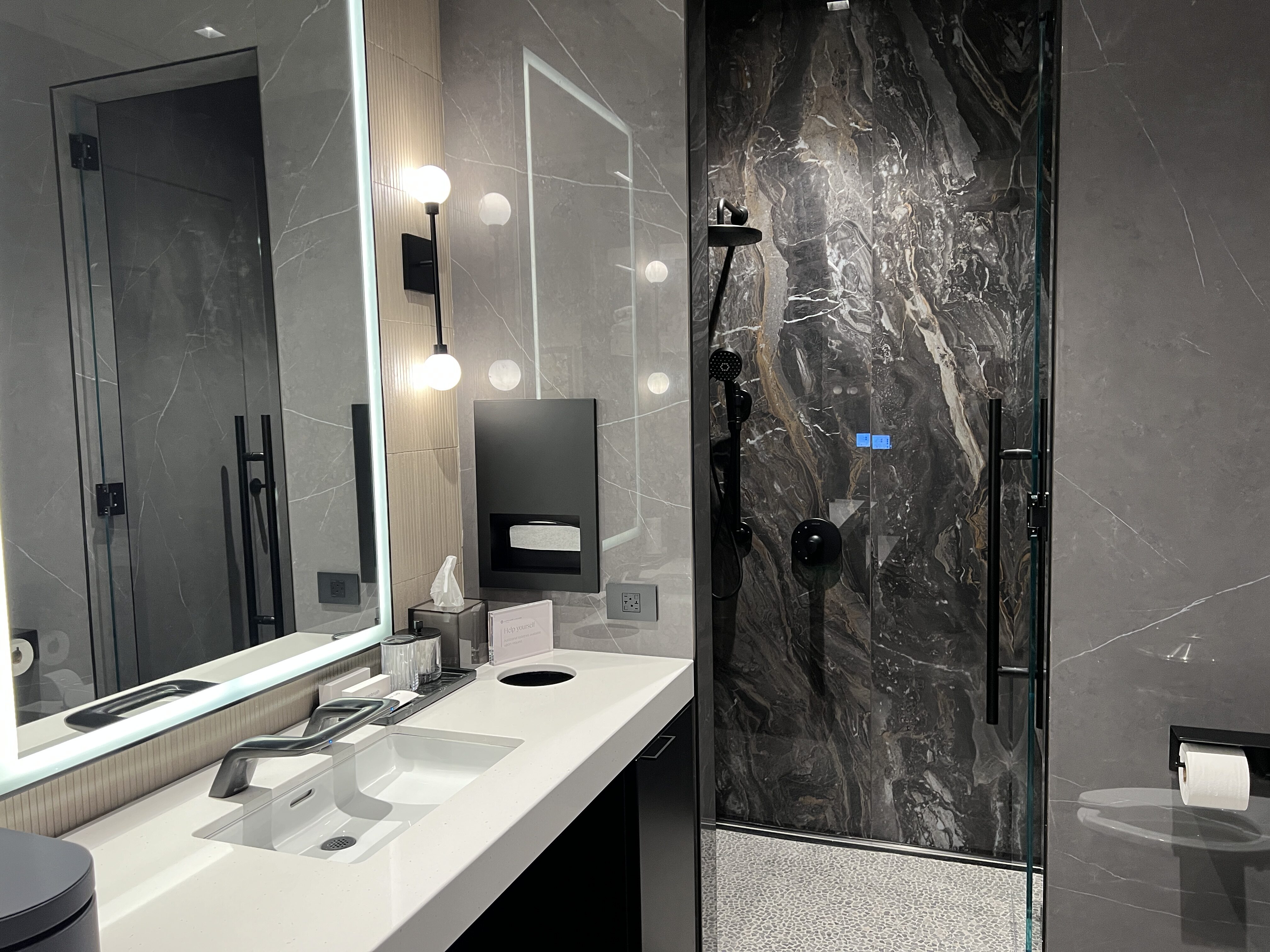 SapphireLoungePHL ShowerSuite Horz SapphireLoungePHL ShowerSuite Horz