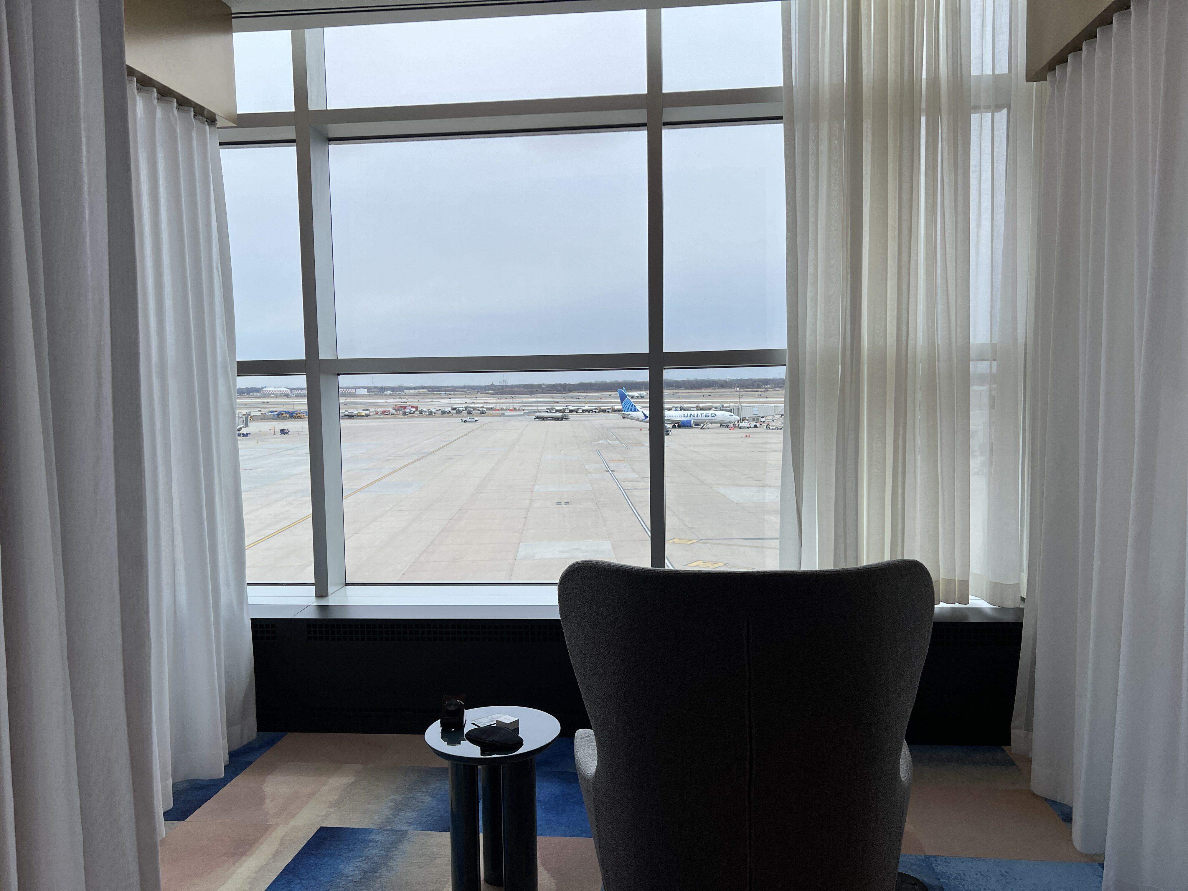 SapphireLoungePHL WellnessRoomSeatingView Horz SapphireLoungePHL WellnessRoomSeatingView Horz