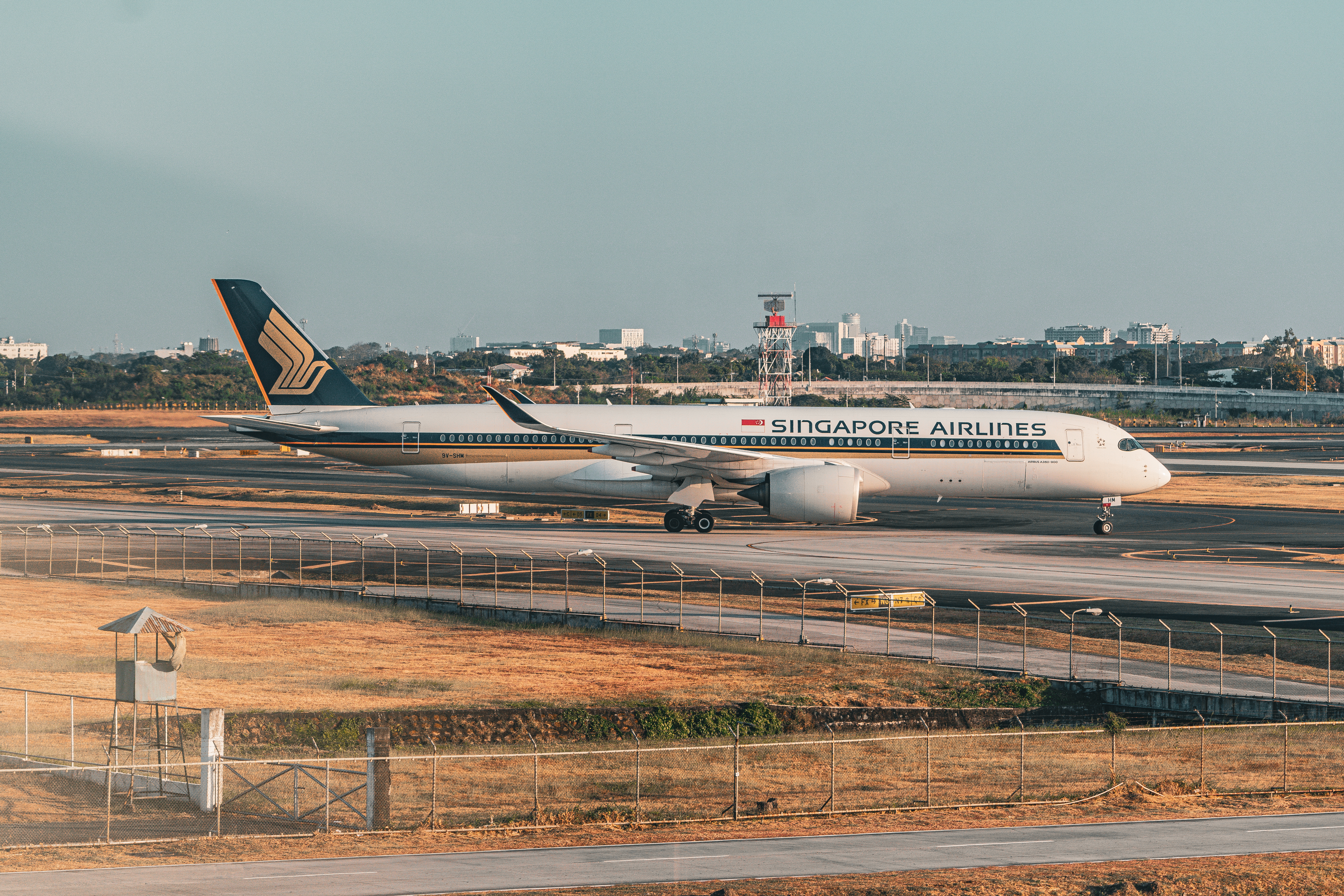 Singapore Airlines Airbus A380 Singapore Airlines a350taxi MNL