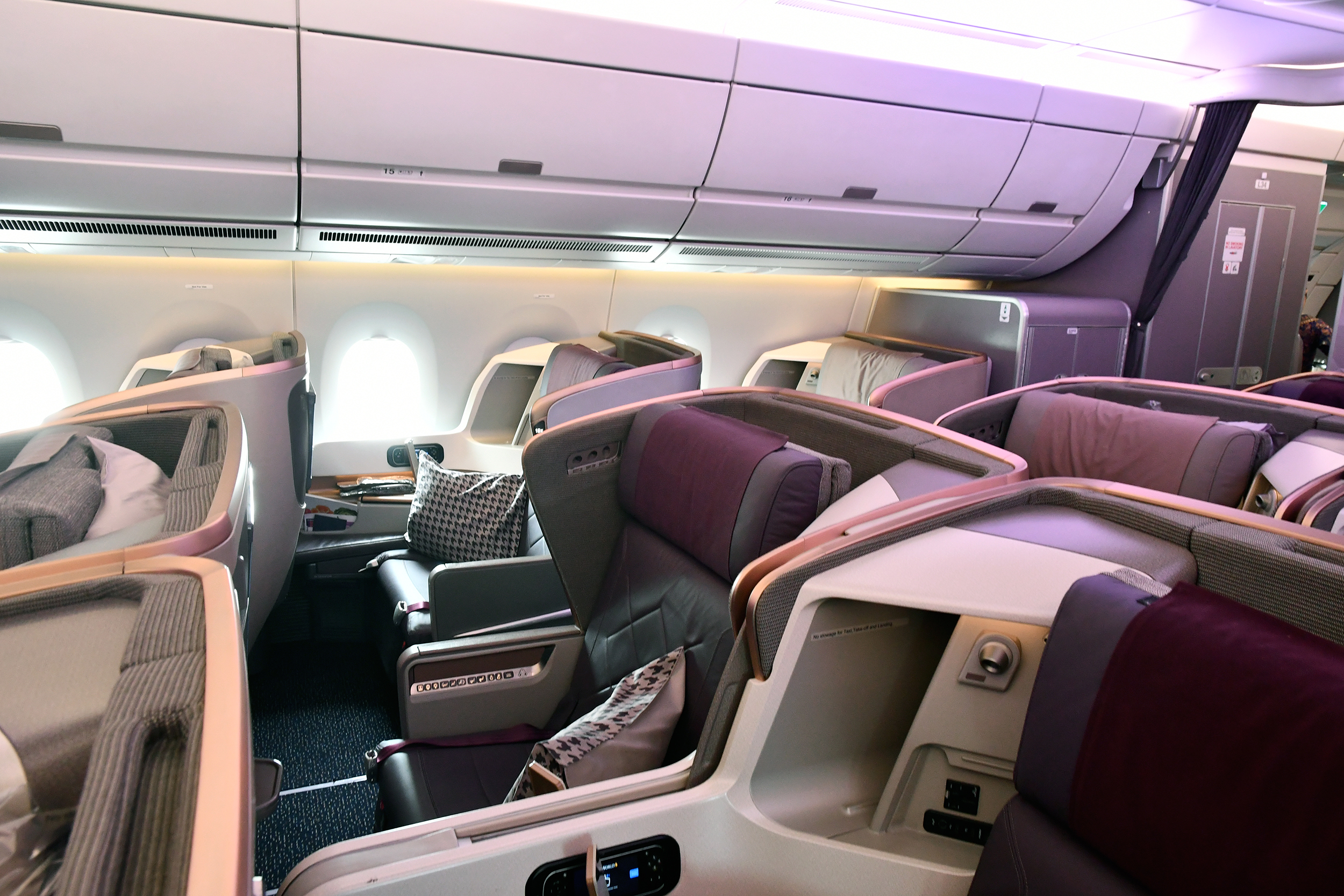 Singapore Airlines A350ULR Forward business cabin 