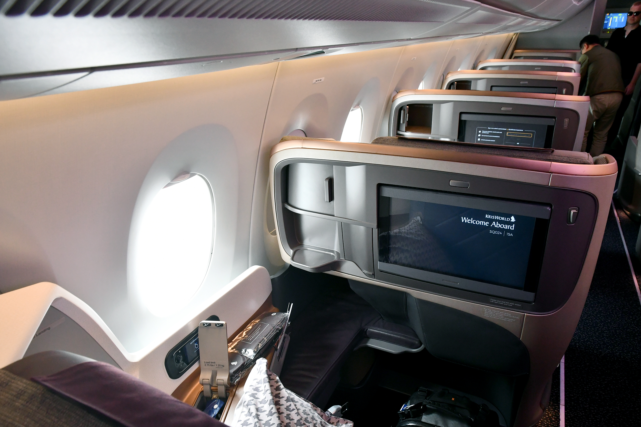 Singapore Airlines A350ULR business class seat 15A