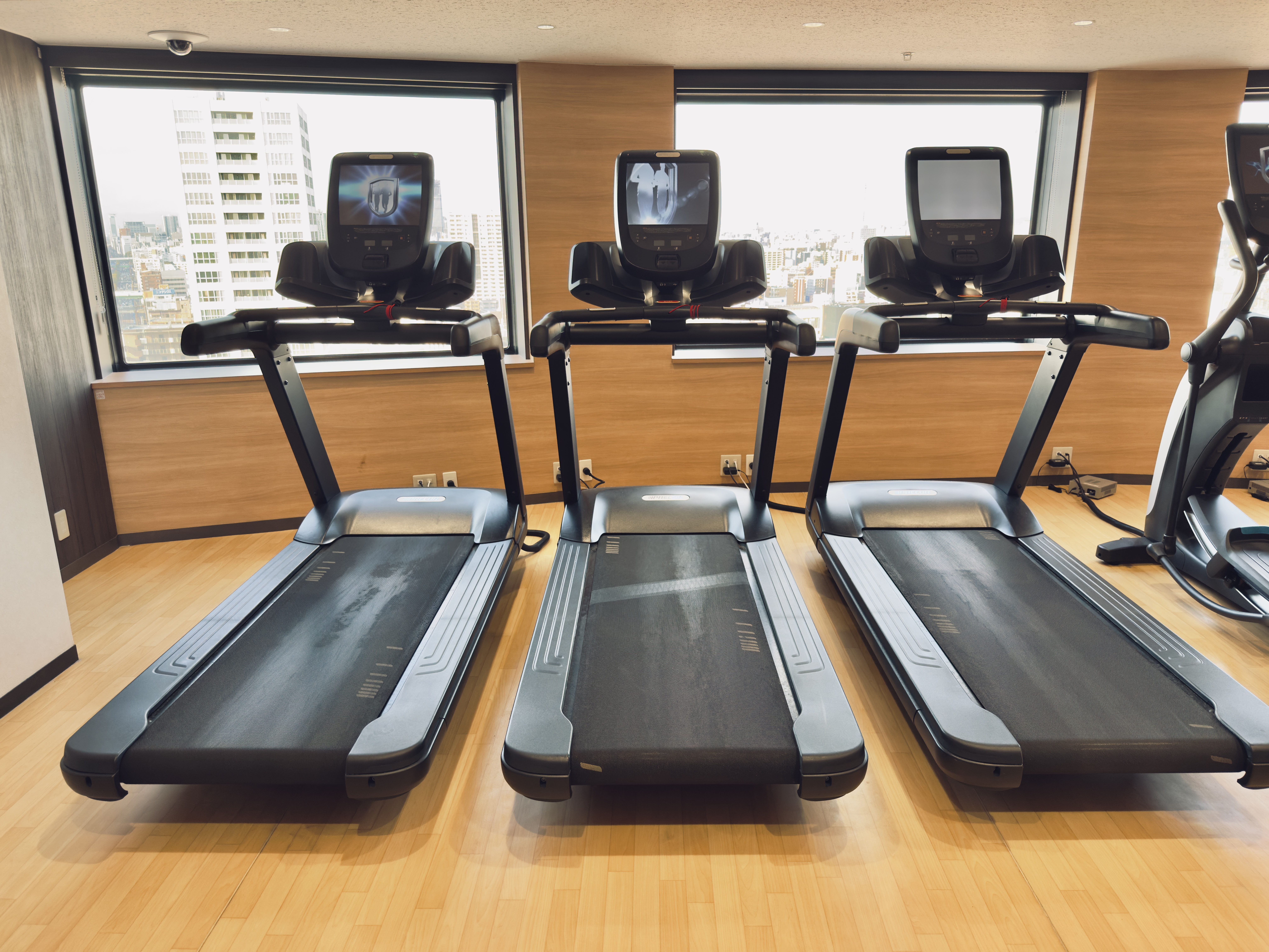 ANA Crowne Plaza Nagoya gym treadmills ANA Crowne Plaza Nagoya gym treadmills