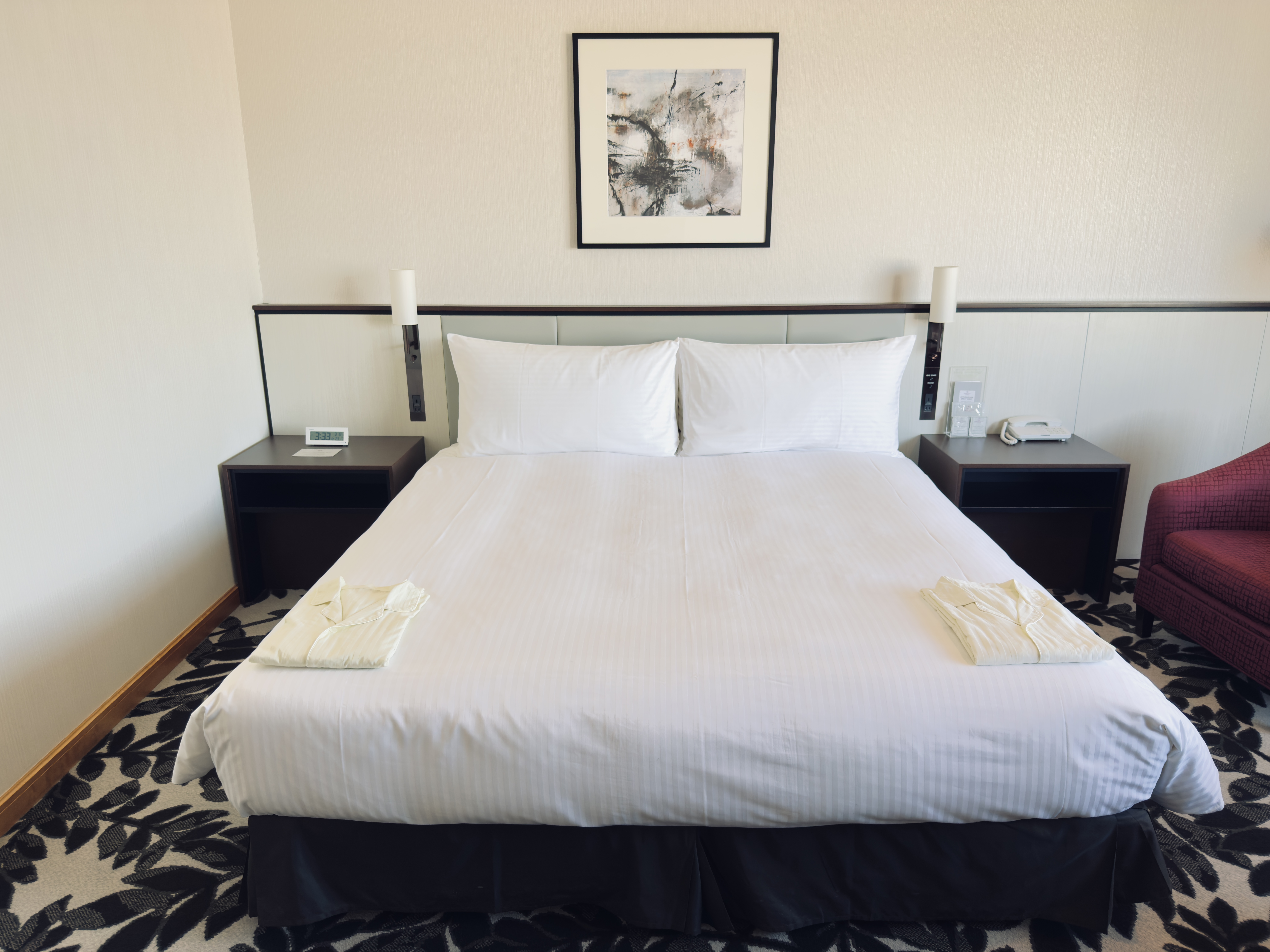 ANA Crowne Plaza Nagoya room bed top ANA Crowne Plaza Nagoya room bed top
