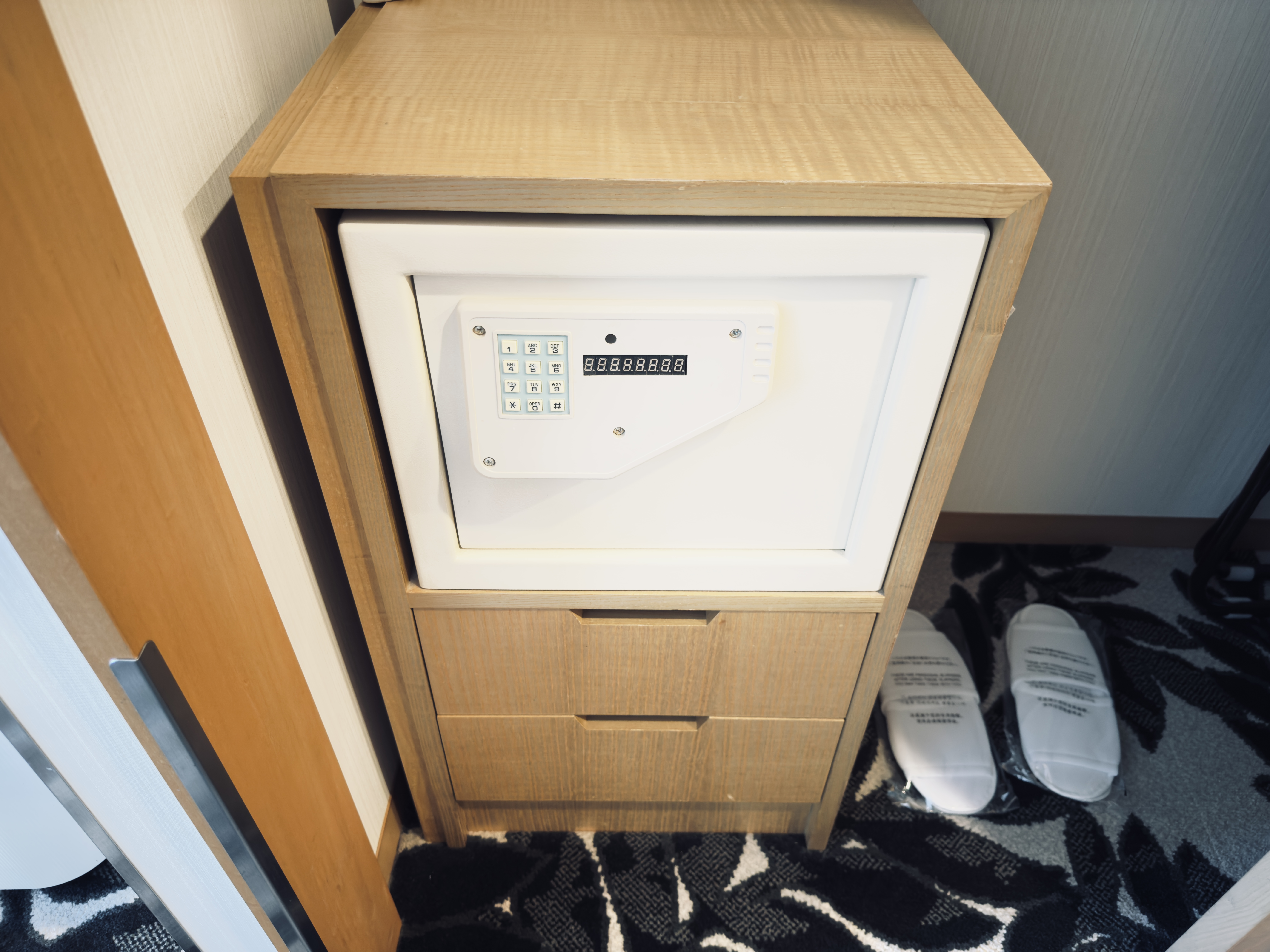 ANA Crowne Plaza Nagoya room safe ANA Crowne Plaza Nagoya room safe