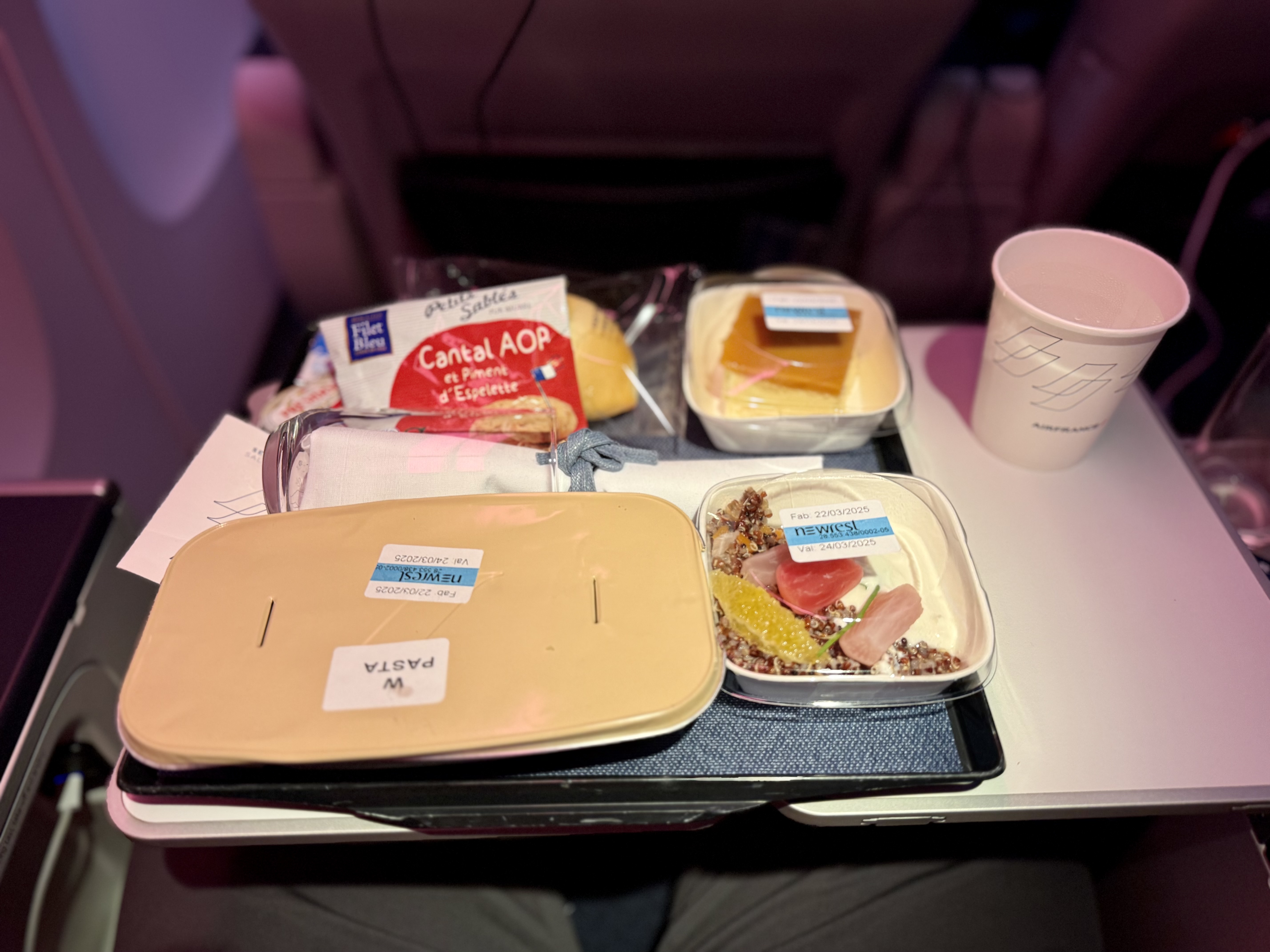 Air France Boeing 777 300 premium economy meal service Air France Boeing 777 300 premium economy meal service