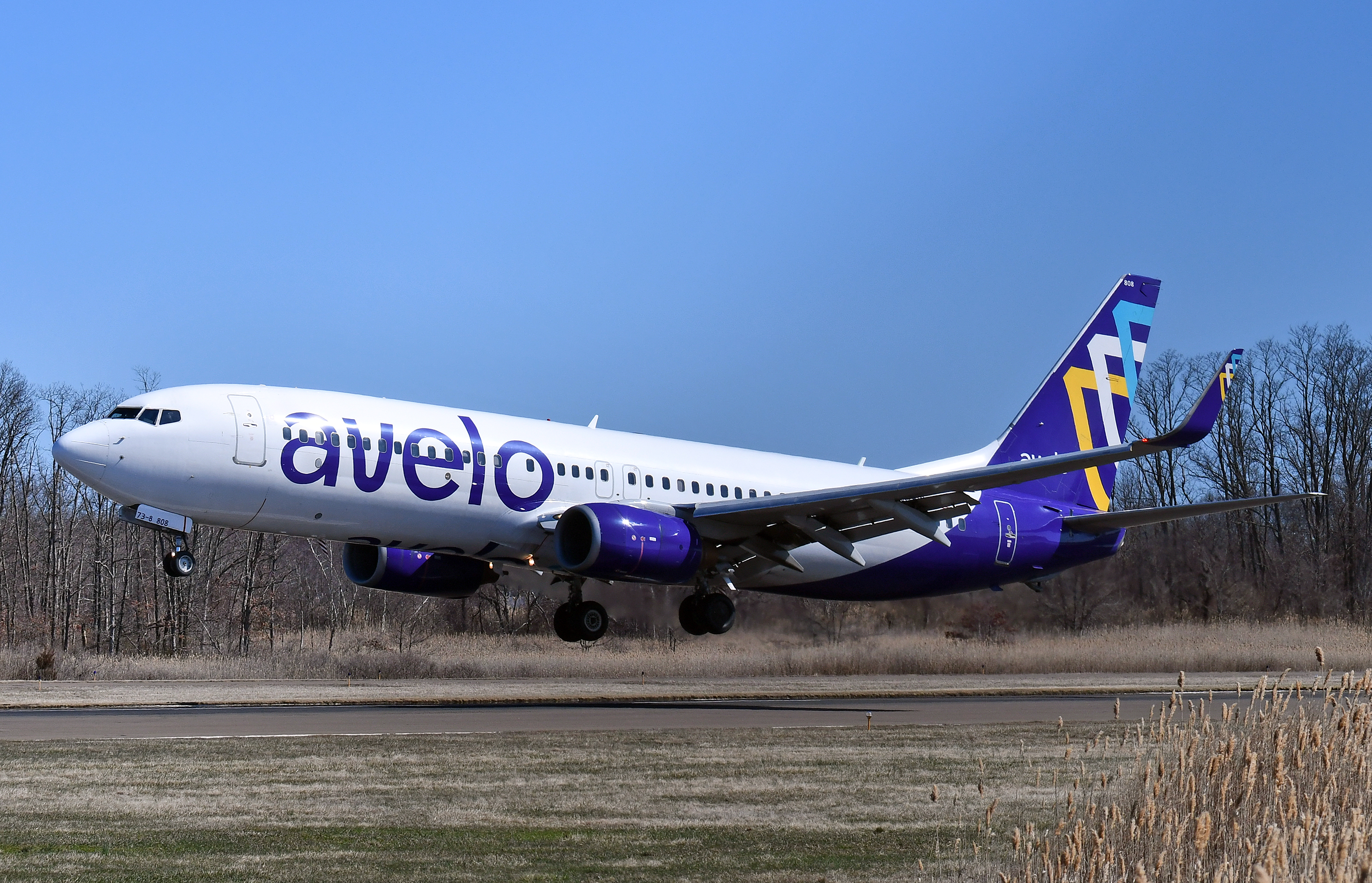 Avelo 737 800 HVN Landing Avelo 737 800 HVN Landing