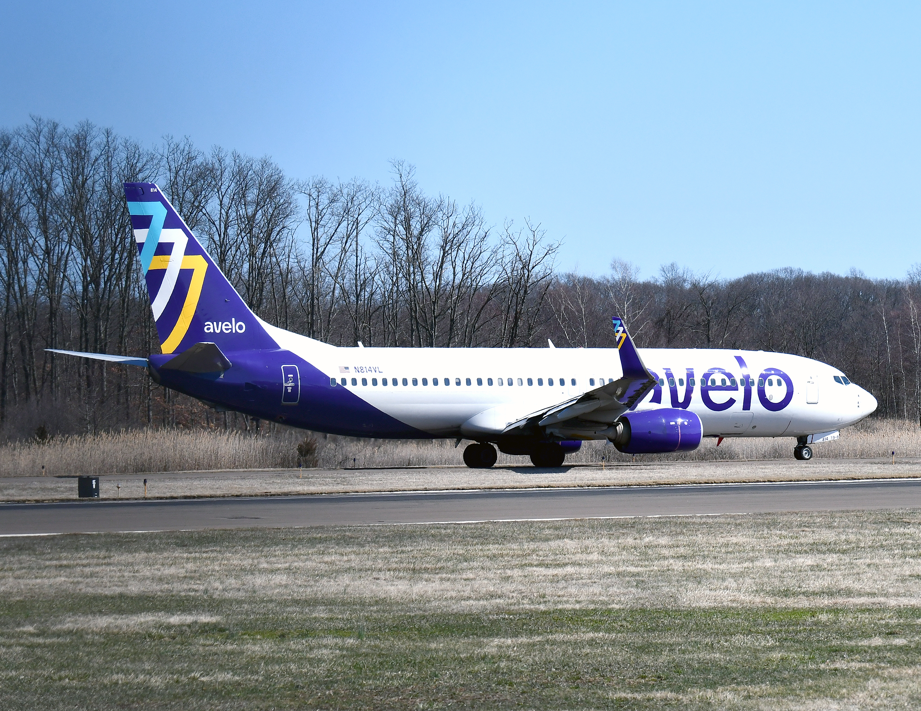 Avelo 737 800 HVN Taxiing Avelo 737 800 HVN Taxiing