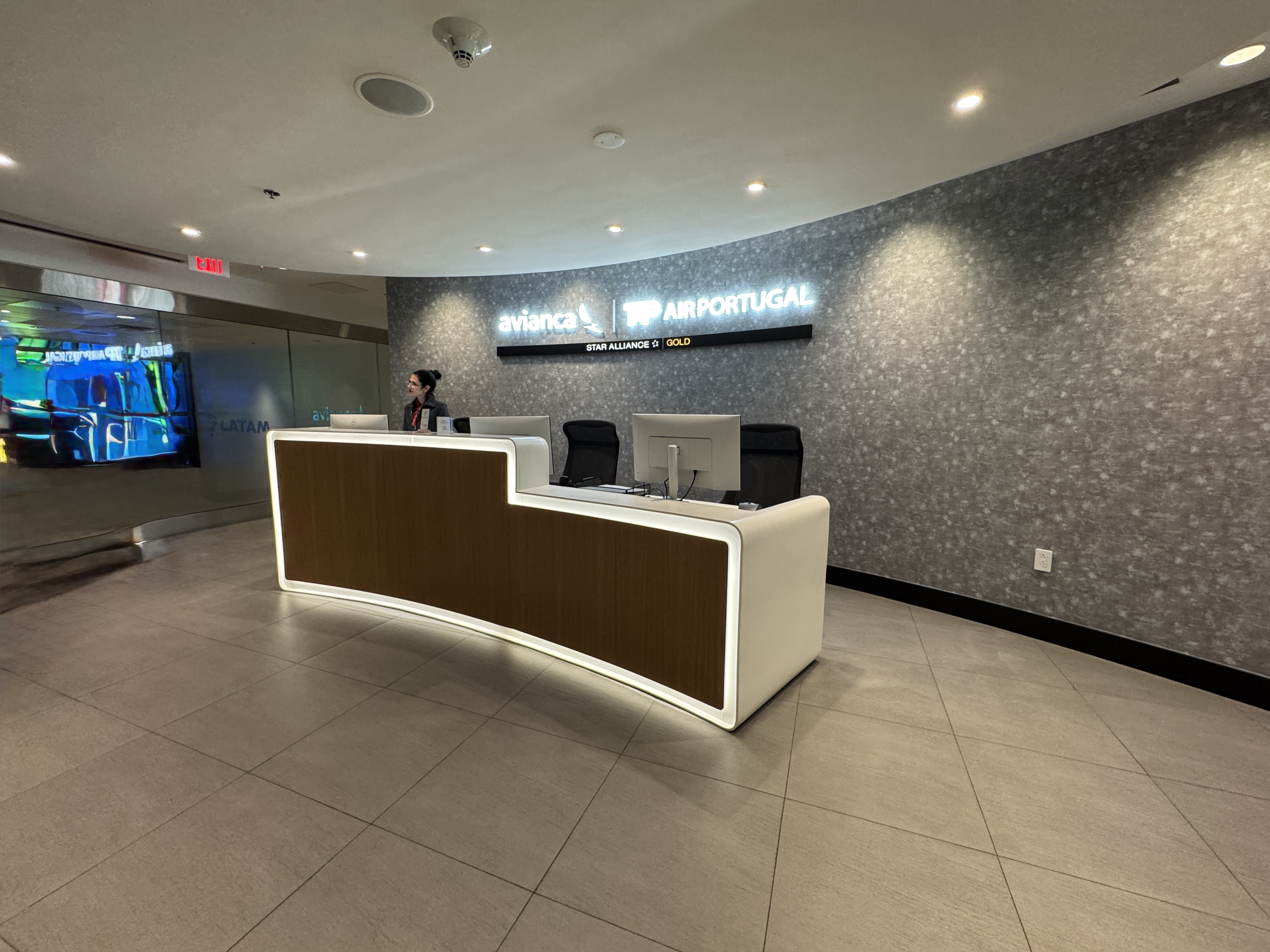 Avianca VIP Lounge Check in Desk