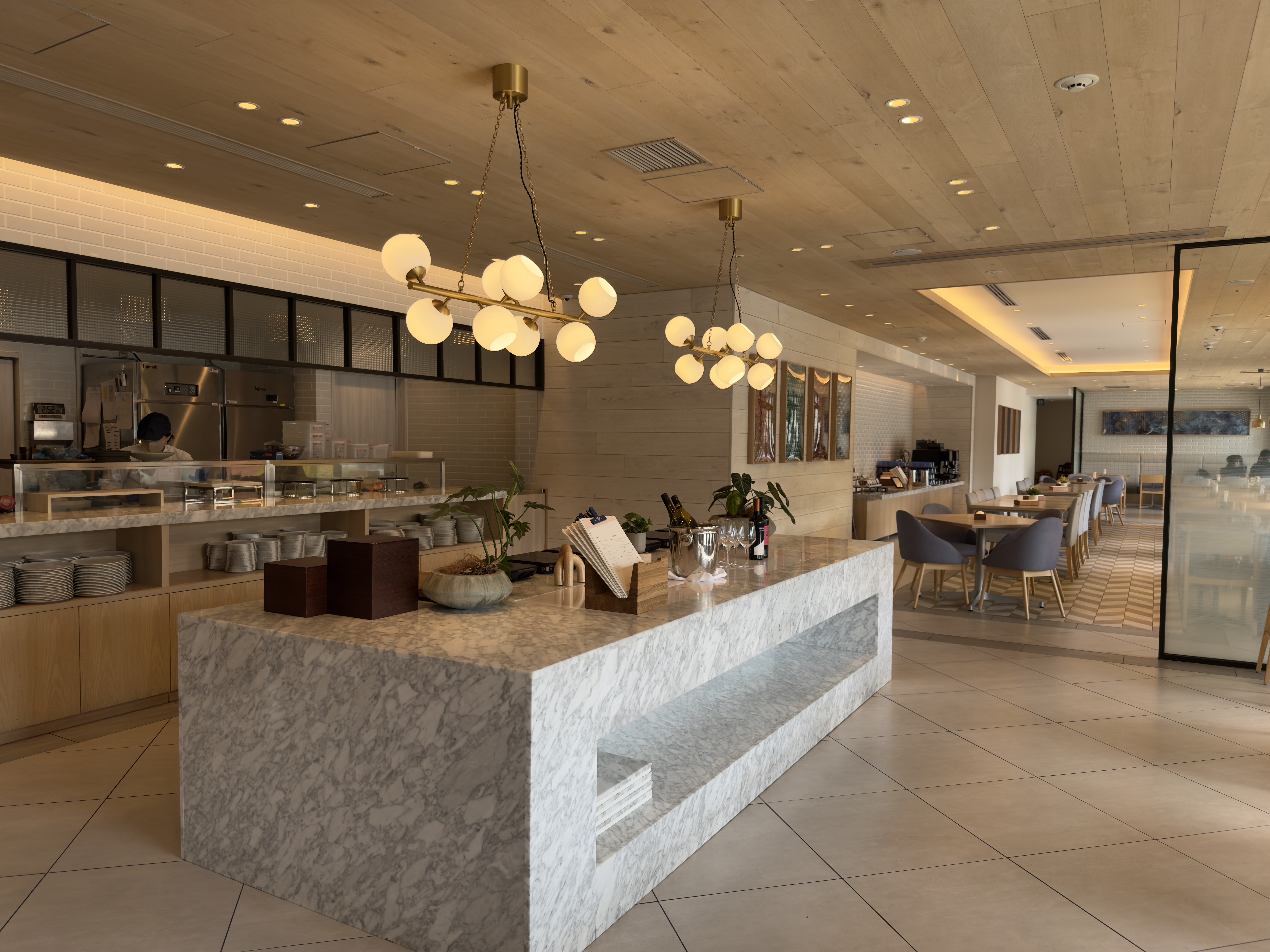 DoubleTree by Hilton Tokyo Ariake SAUS seating DoubleTree by Hilton Tokyo Ariake SAUS seating