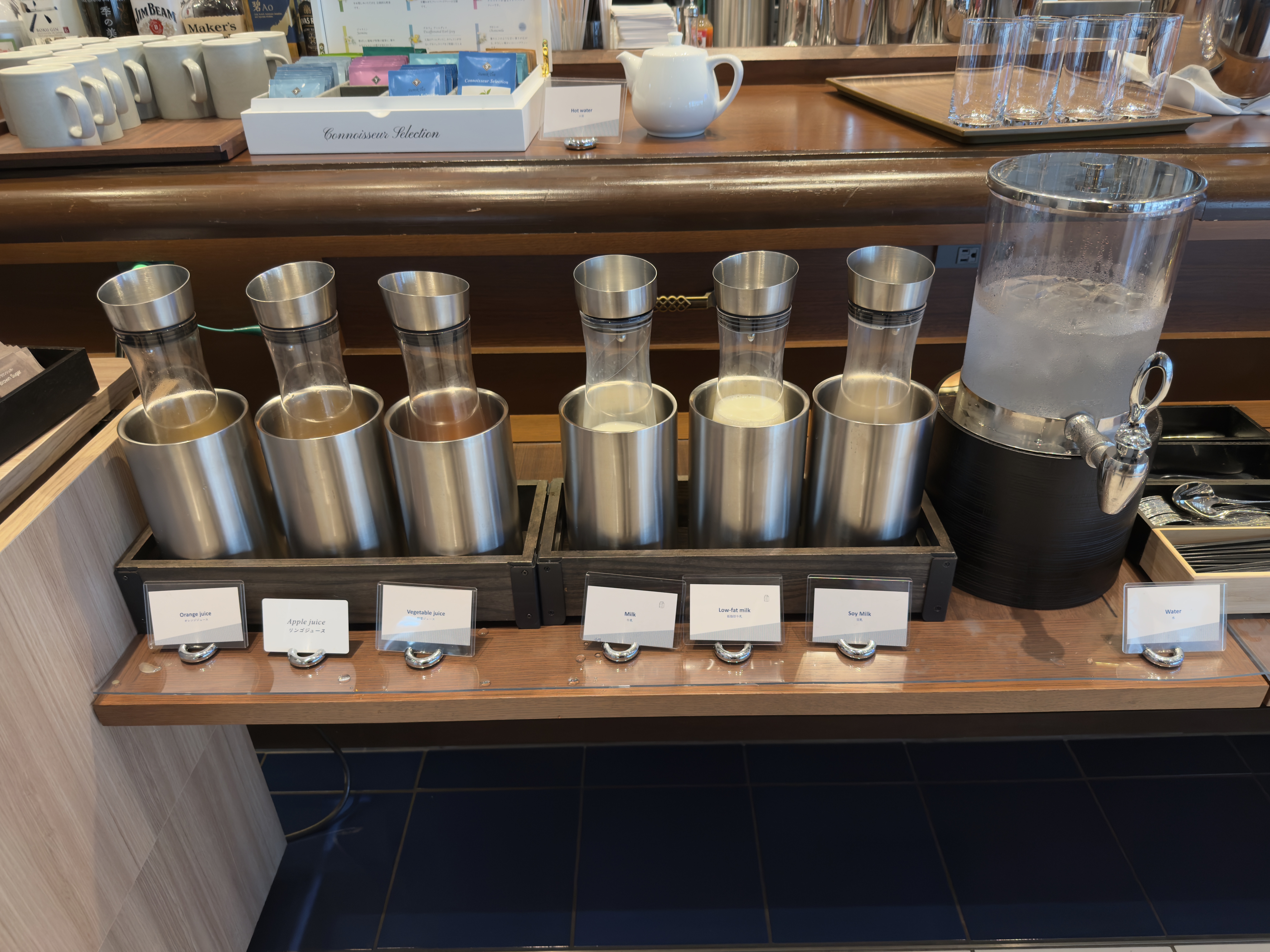 DoubleTree by Hilton Tokyo Ariake breakfast beverages DoubleTree by Hilton Tokyo Ariake breakfast beverages