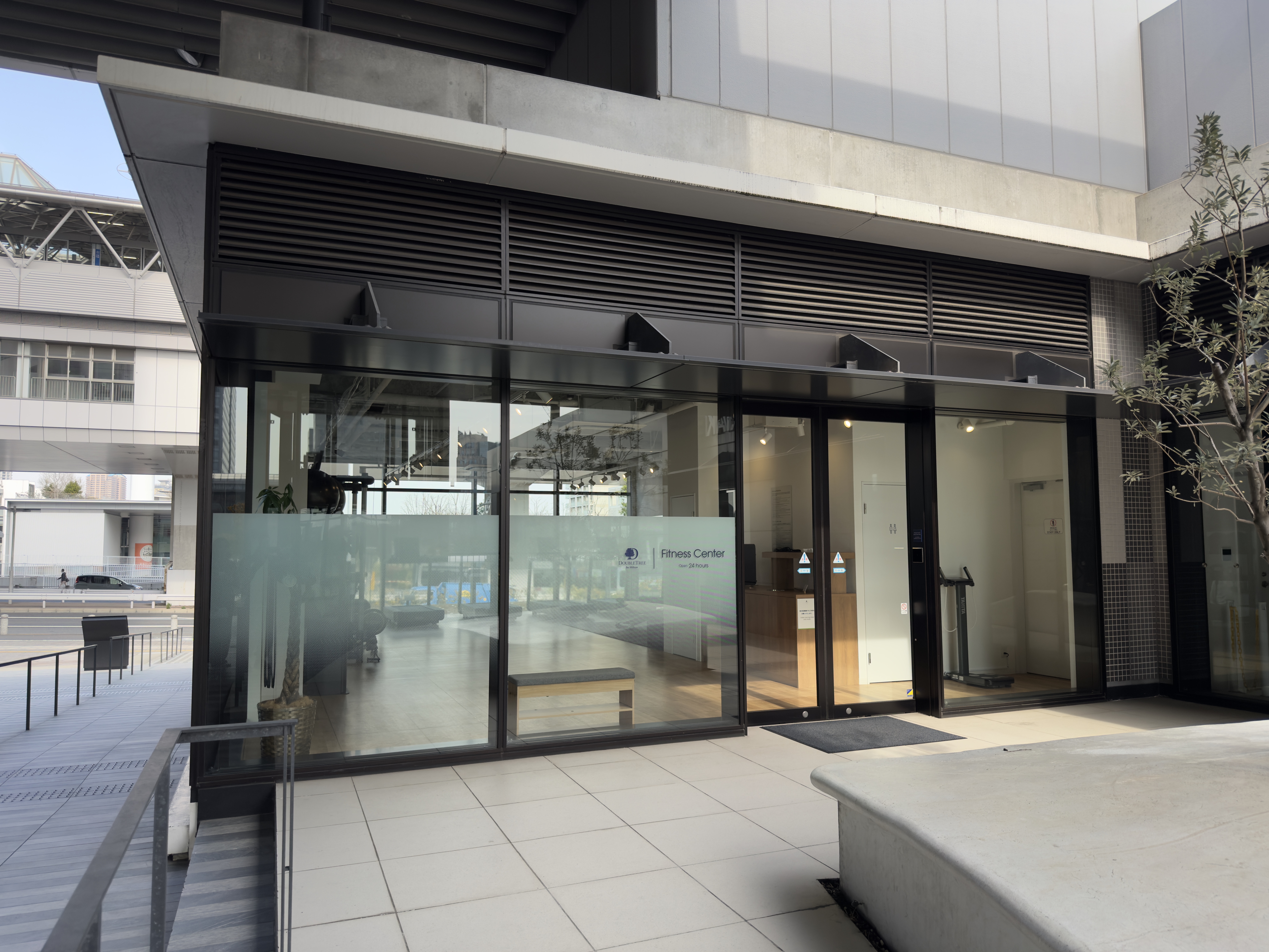 DoubleTree by Hilton Tokyo Ariake fitness room DoubleTree by Hilton Tokyo Ariake fitness room