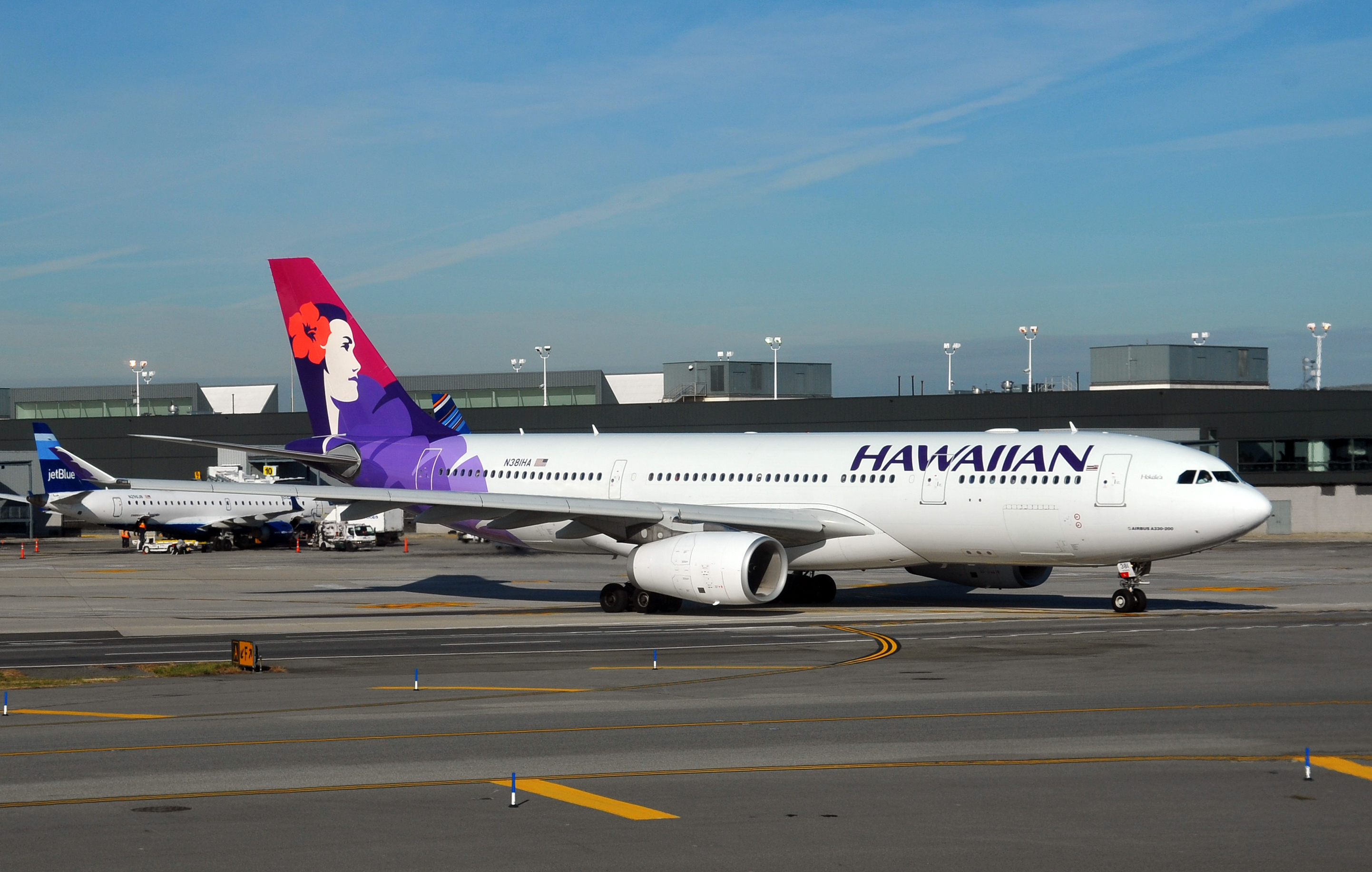 Hawaiian A330 JFK JetBlue