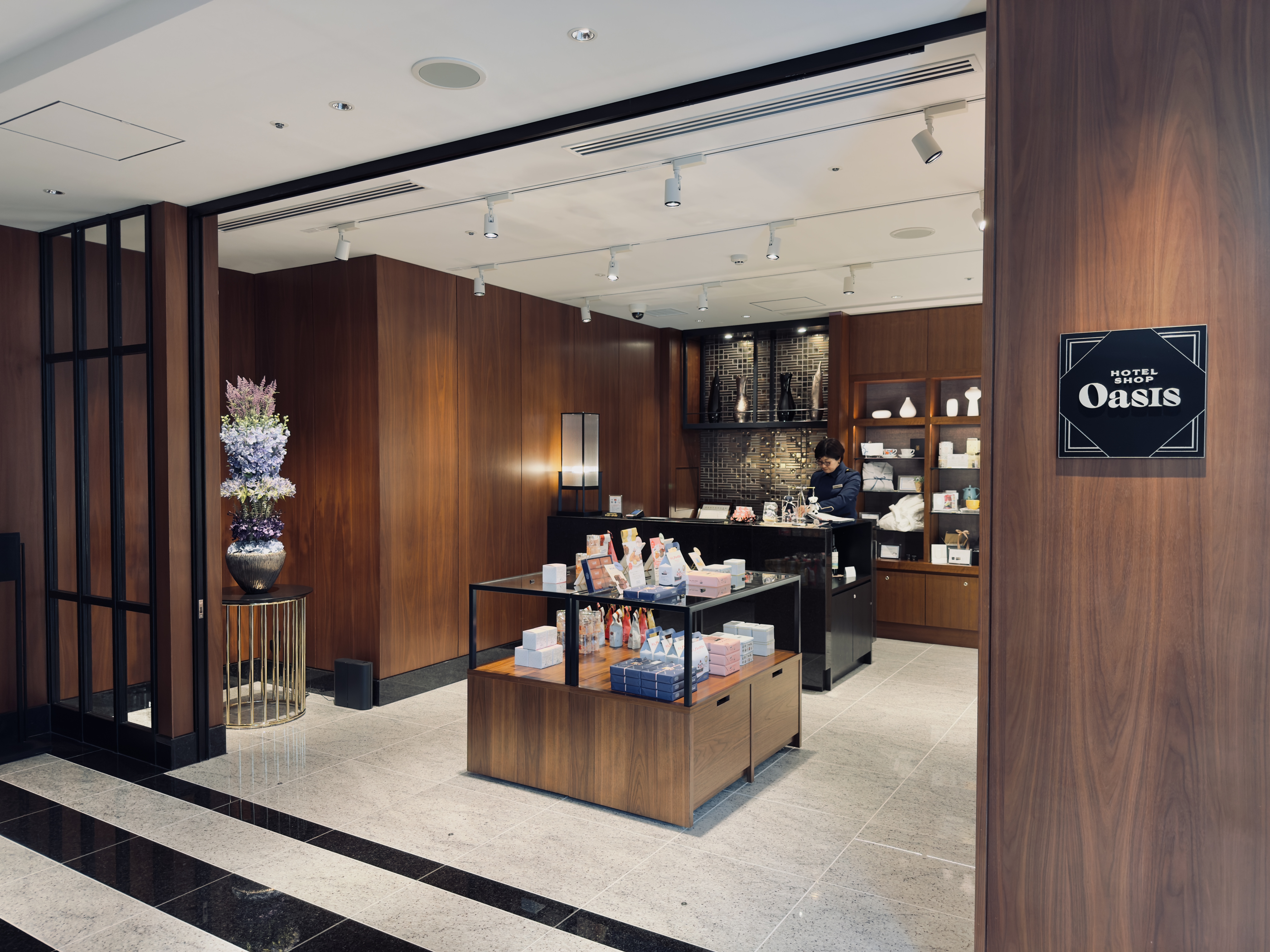 Hilton Yokohama Hotel Oasis shop