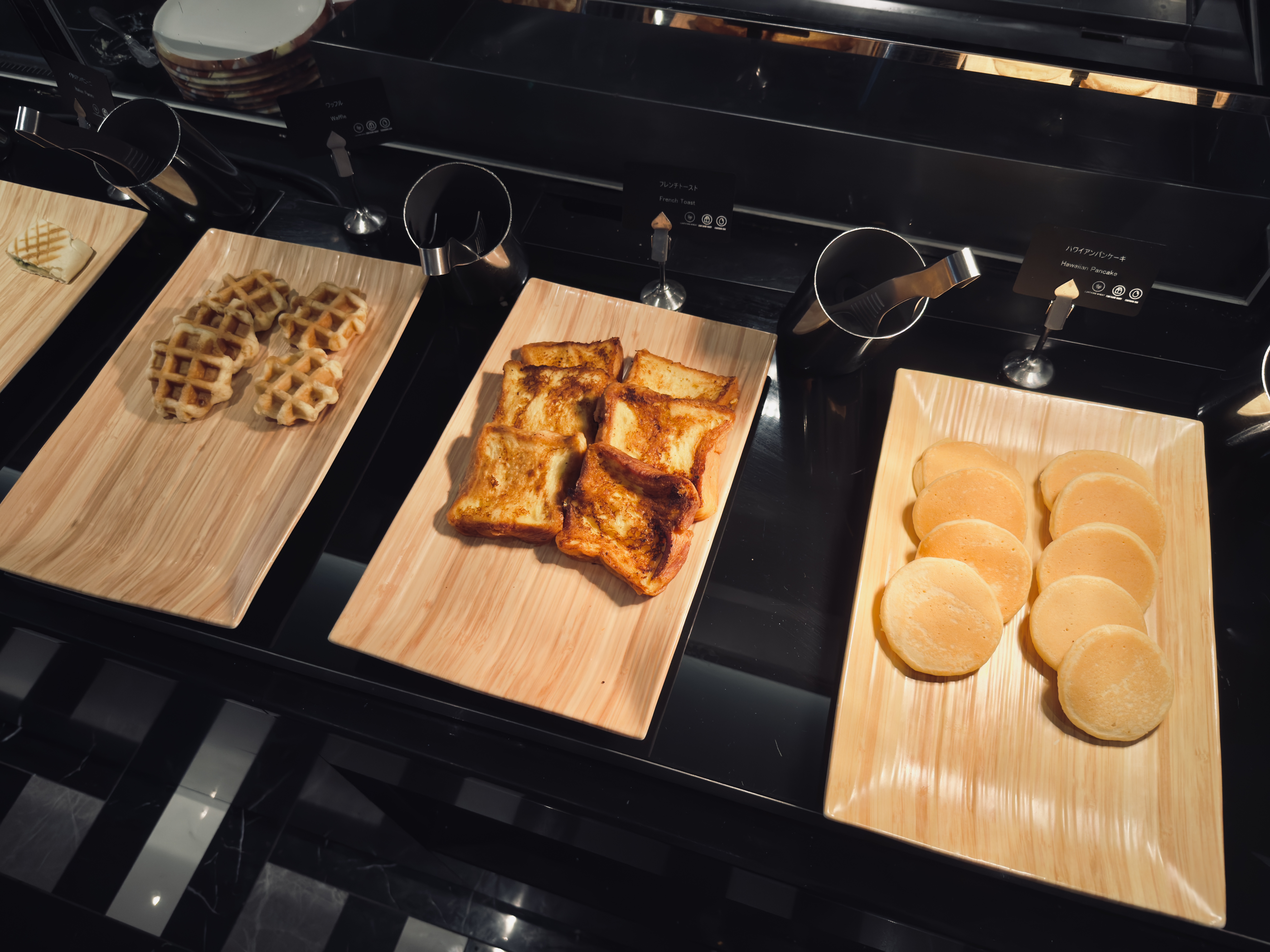 Hilton Yokohama Parade breakfast French toast 