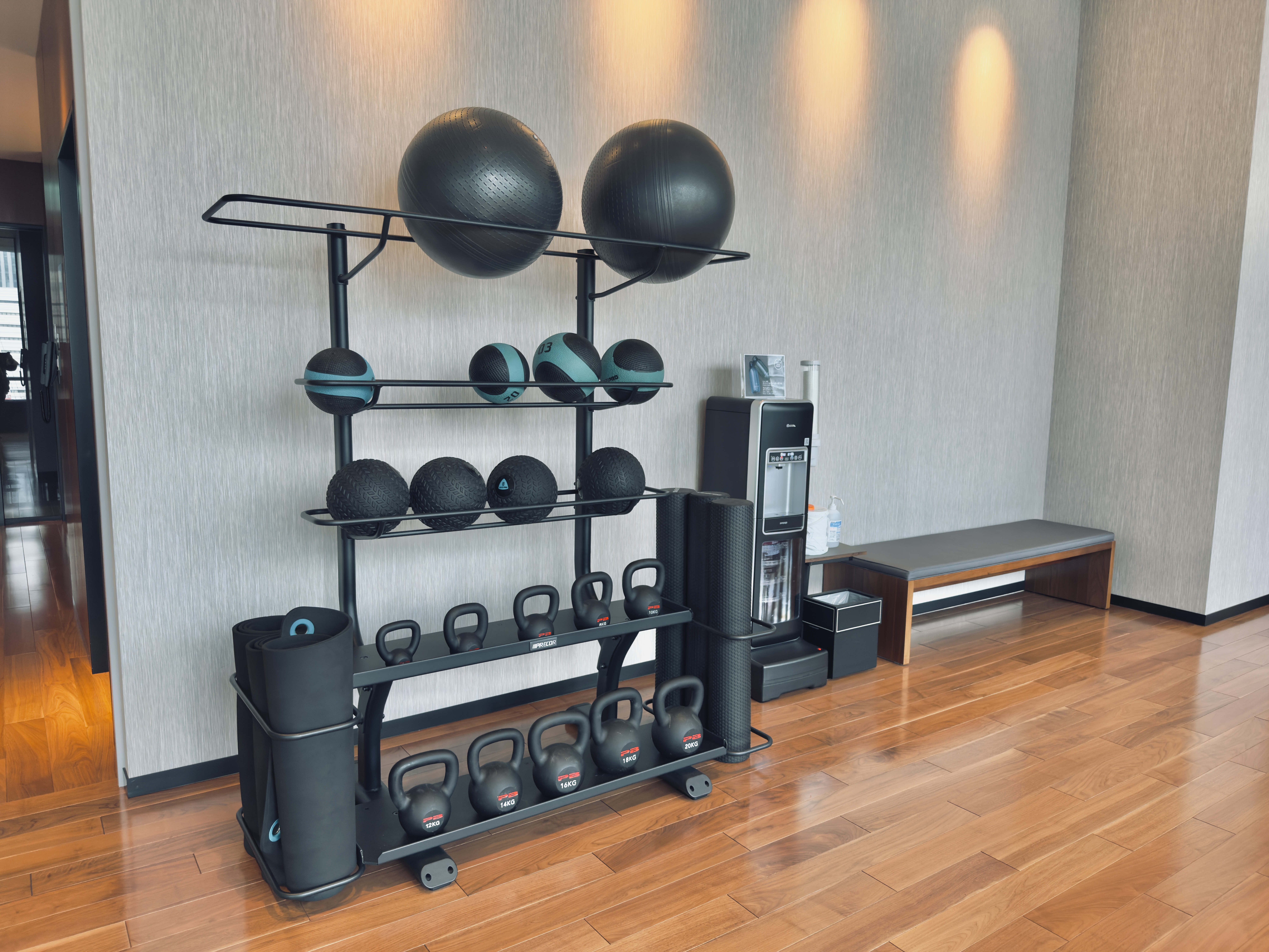 Hilton Yokohama fitness center kettle bells