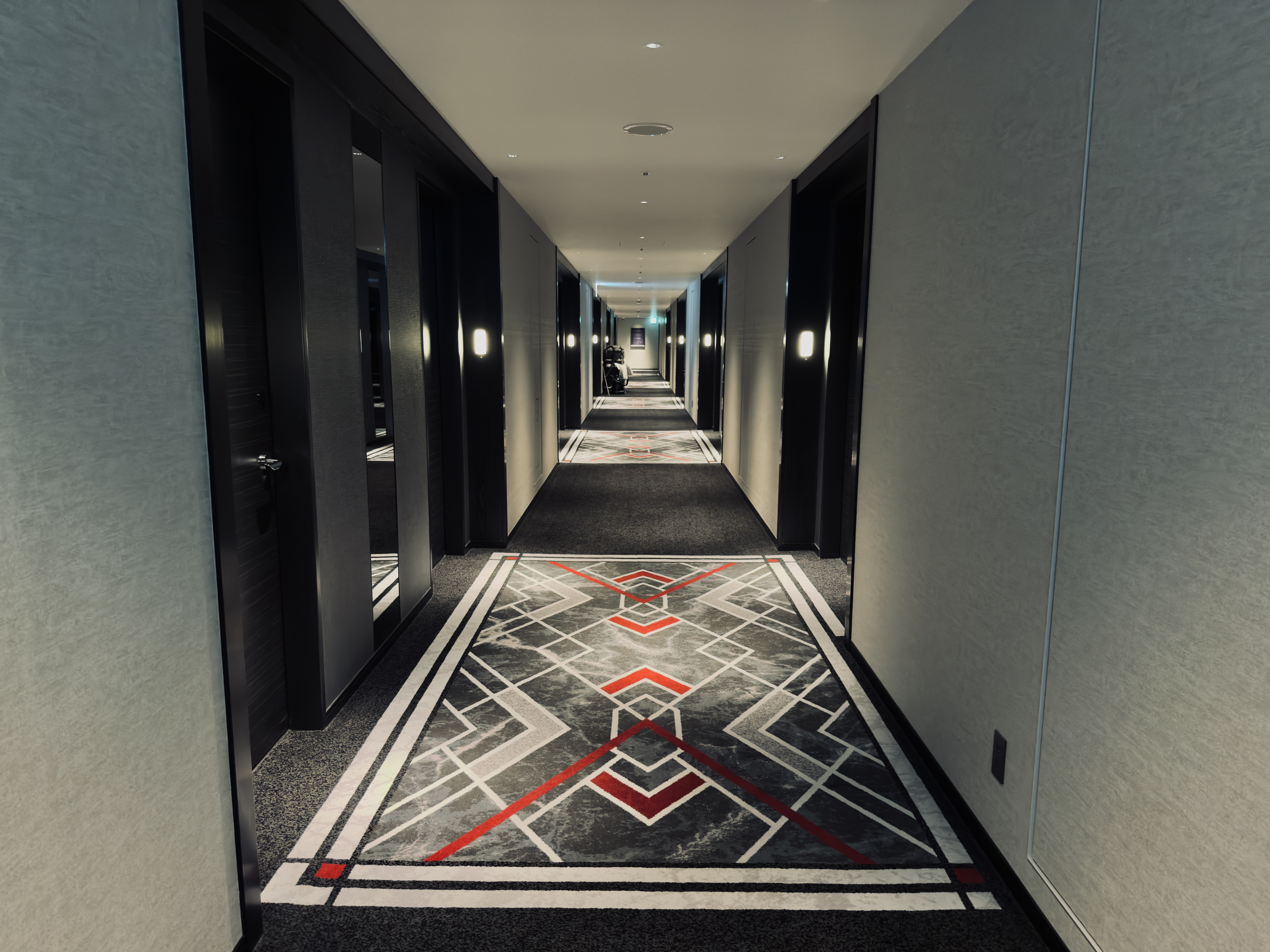 Hilton Yokohama hallway