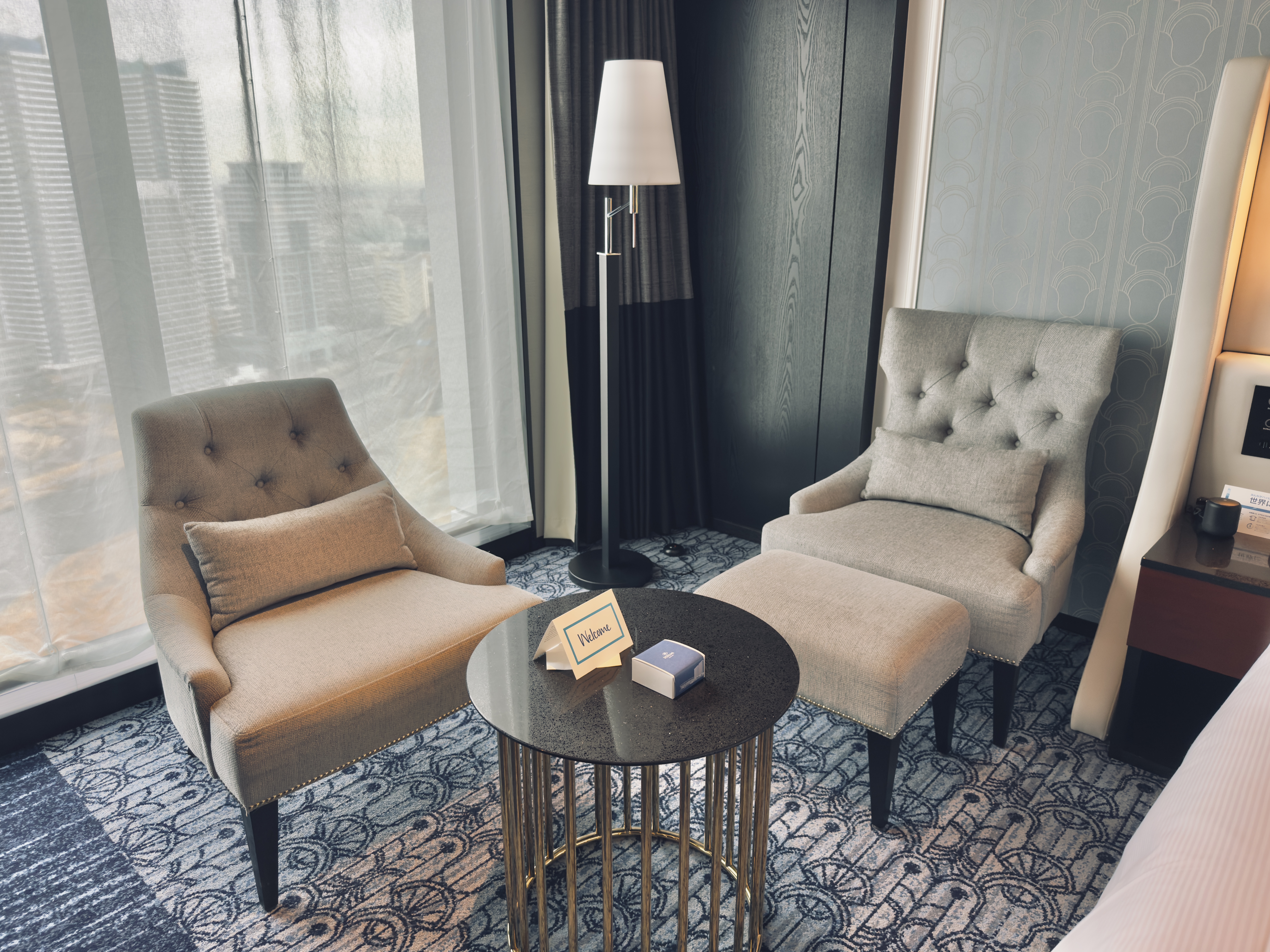 Hilton Yokohama room lounging area