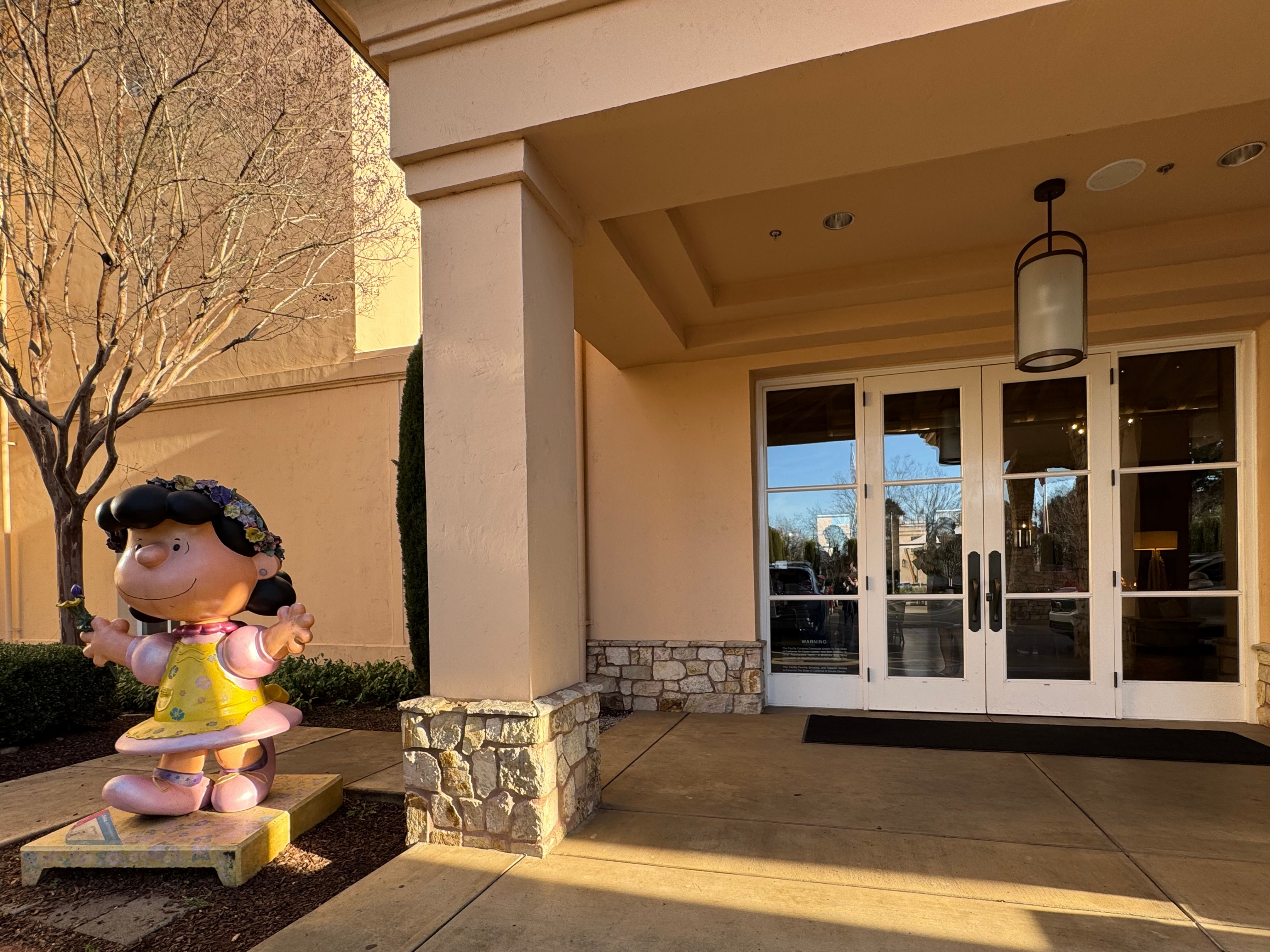 Hyatt Regency Sonoma Wine Country Lucy Peanuts statue