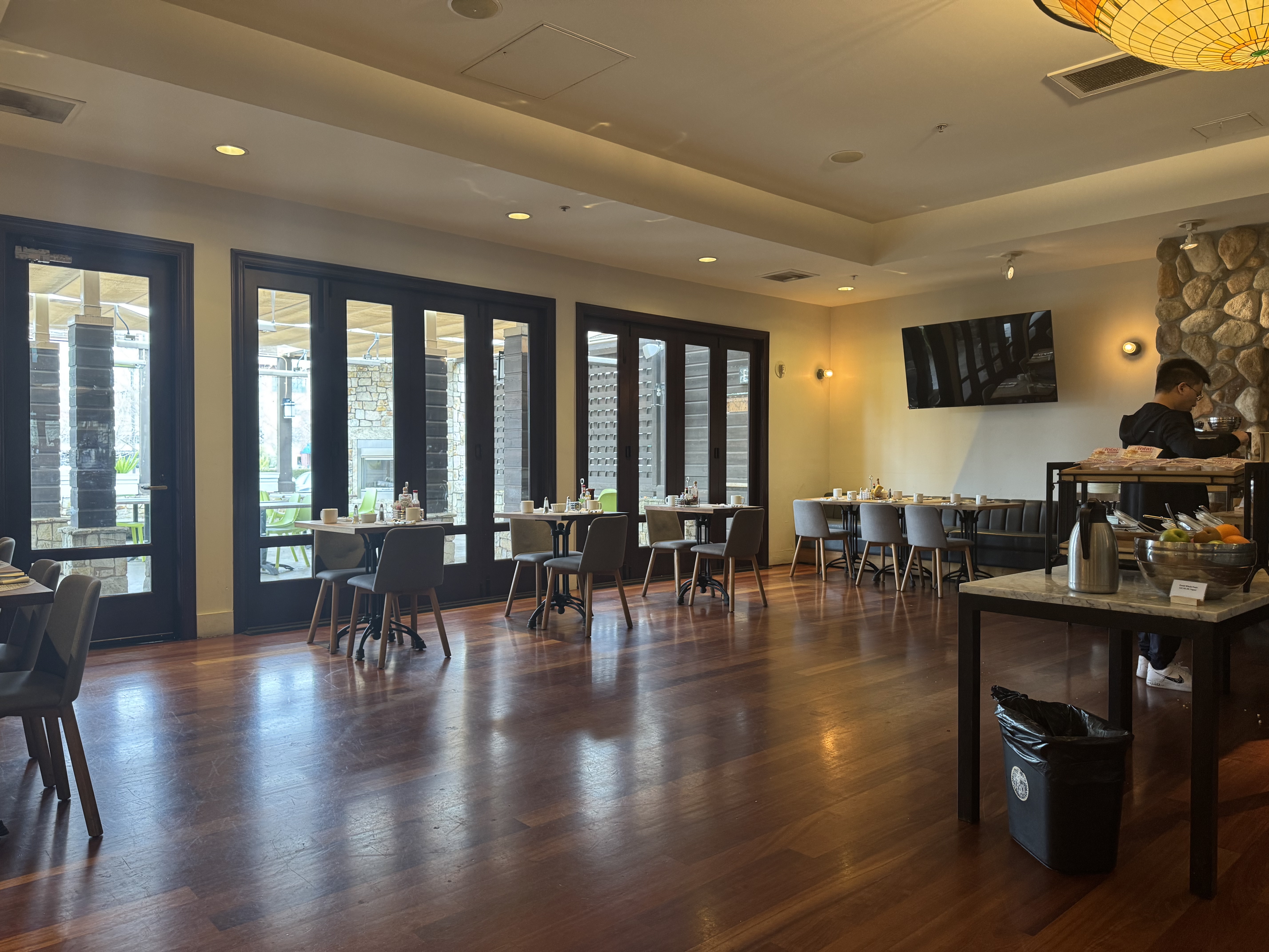 Hyatt Regency Sonoma Wine Country Sonoma Suite Railroad Stop rear seating