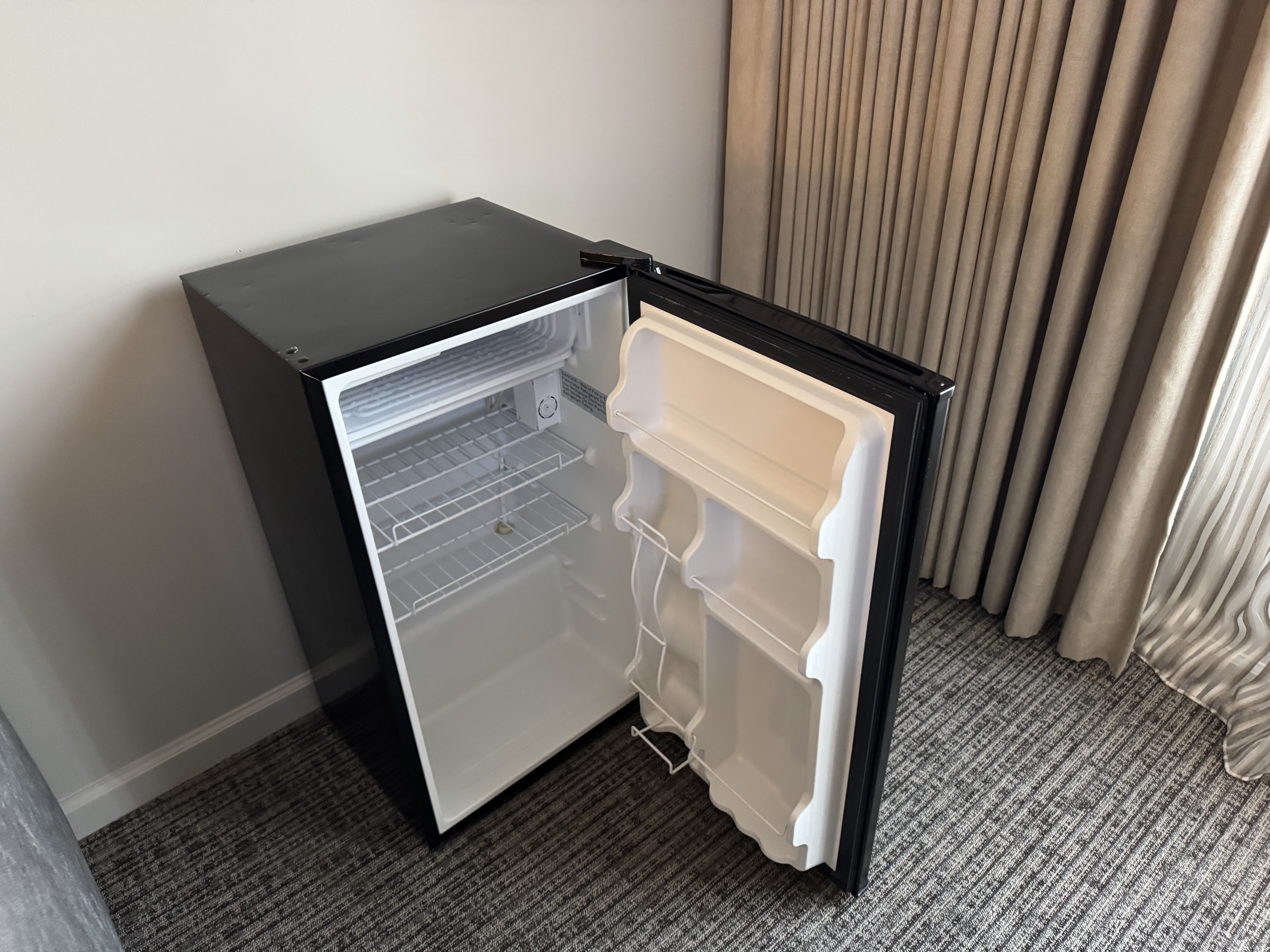 Hyatt Regency Sonoma Wine Country Sonoma Suite living room fridge