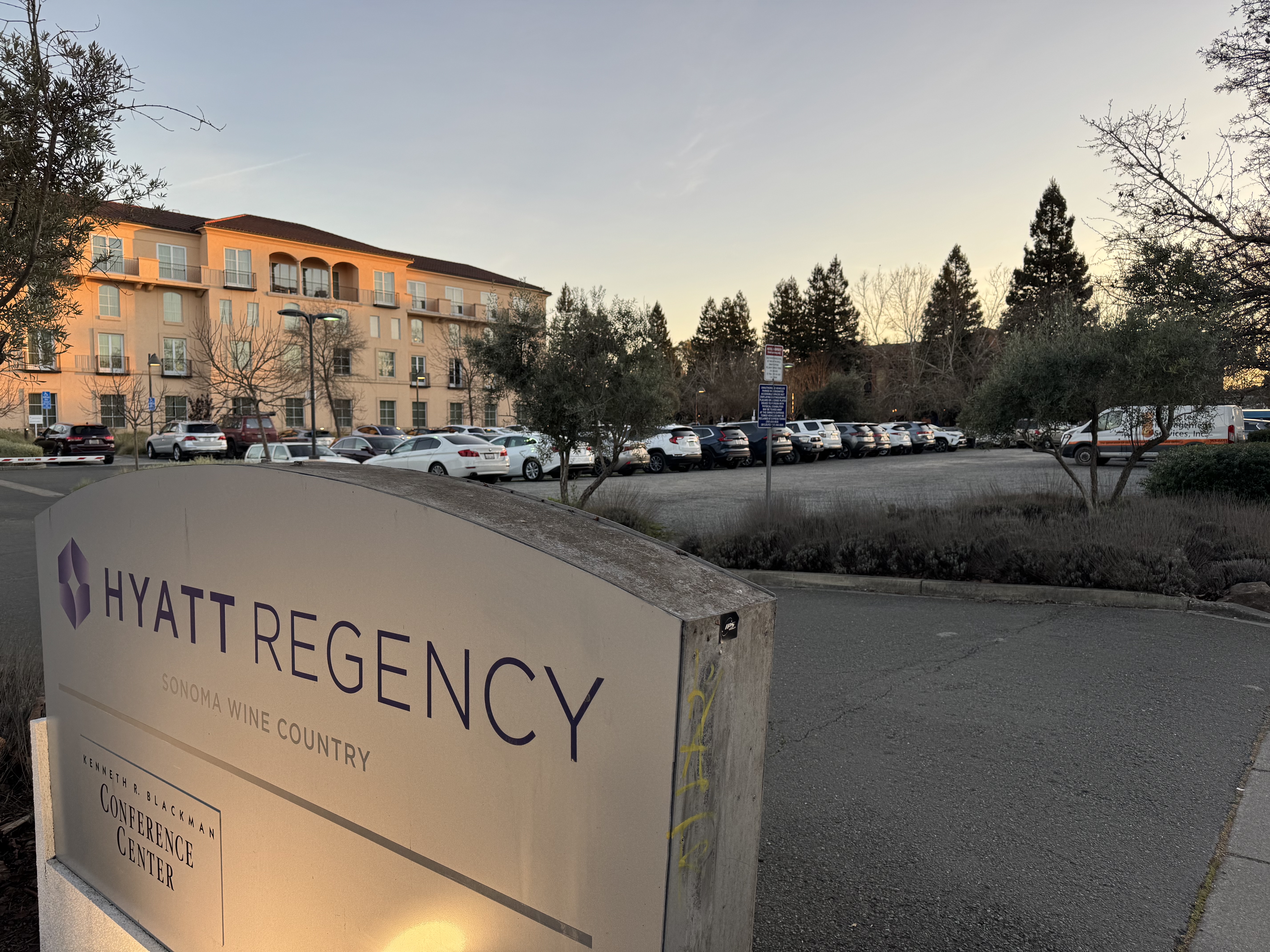 Hyatt Regency Sonoma Wine Country parking side entrance