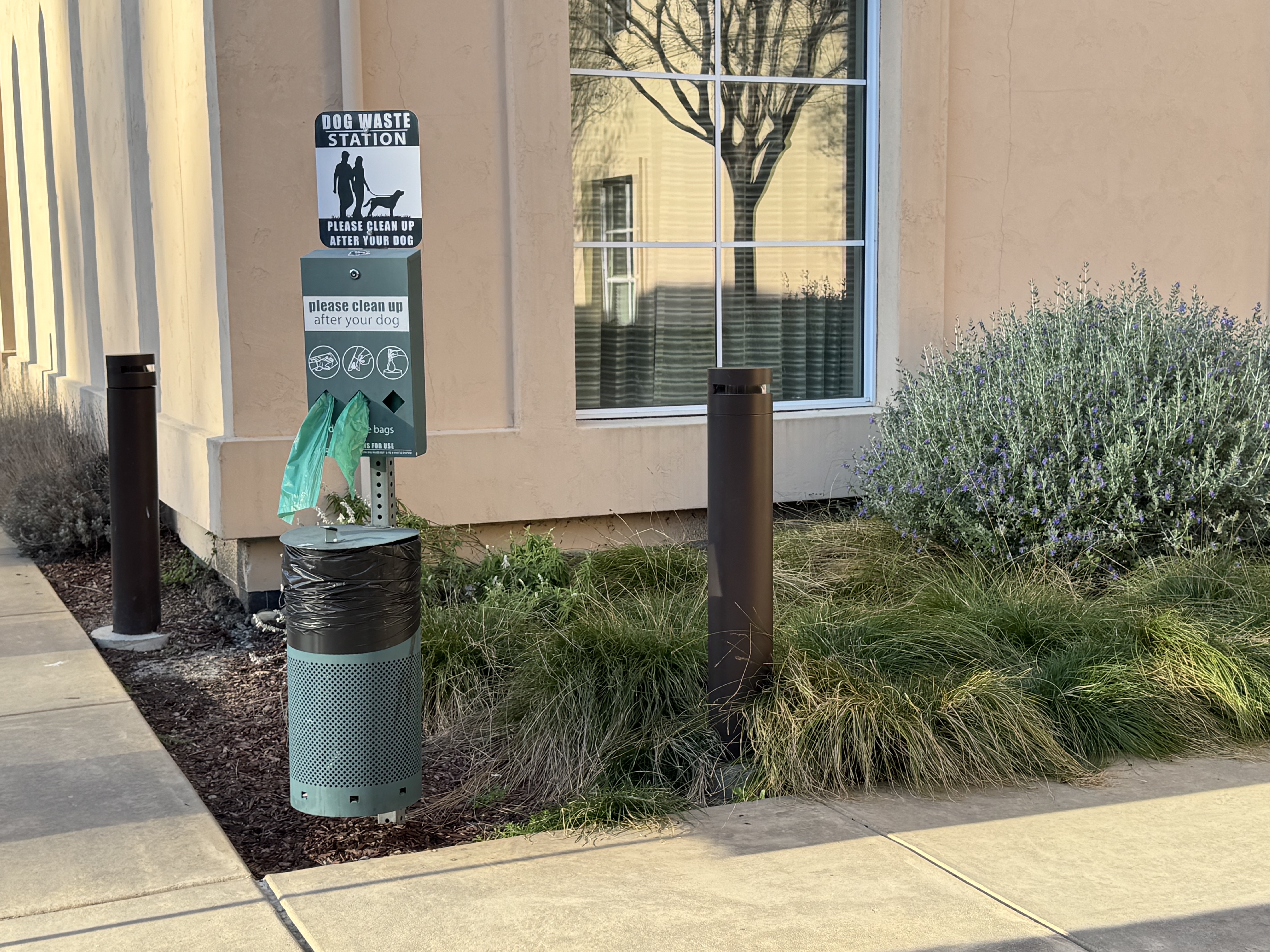 Hyatt Regency Sonoma Wine Country pet waste station