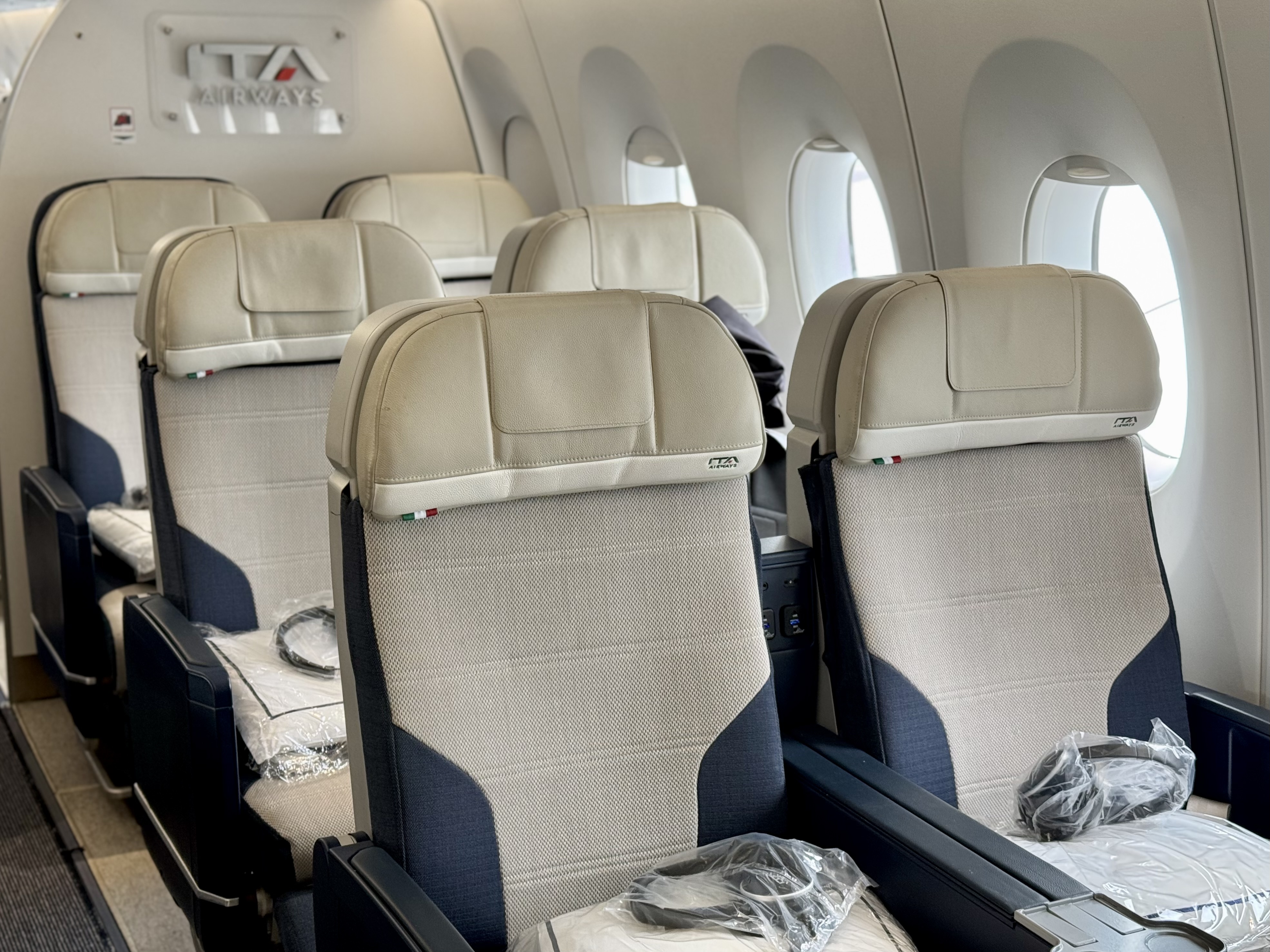 ITA Airways Airbus A350 premium economy seats ITA Airways Airbus A350 premium economy seats