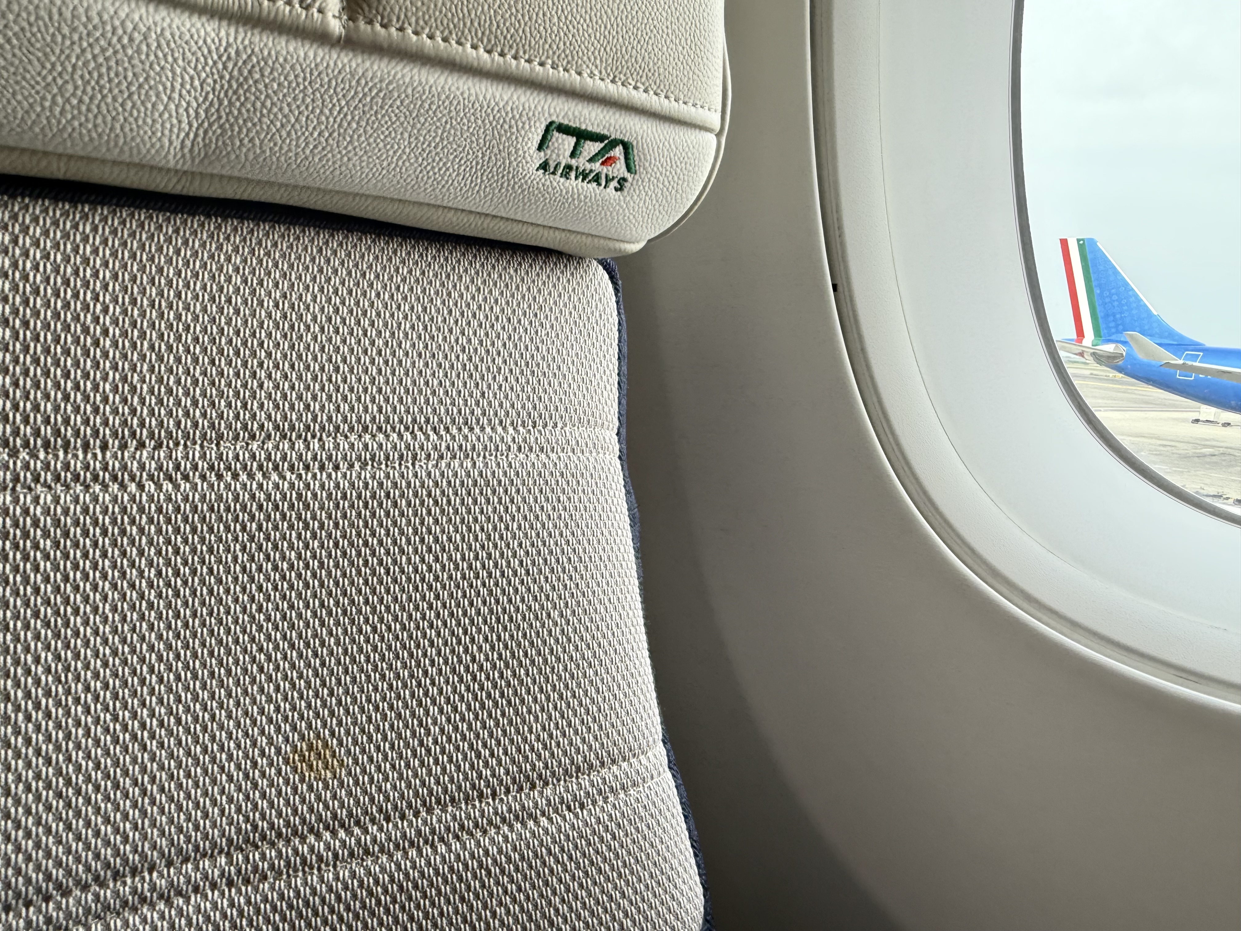 ITA Airways Airbus A350 premium economy stained seats ITA Airways Airbus A350 premium economy stained seats