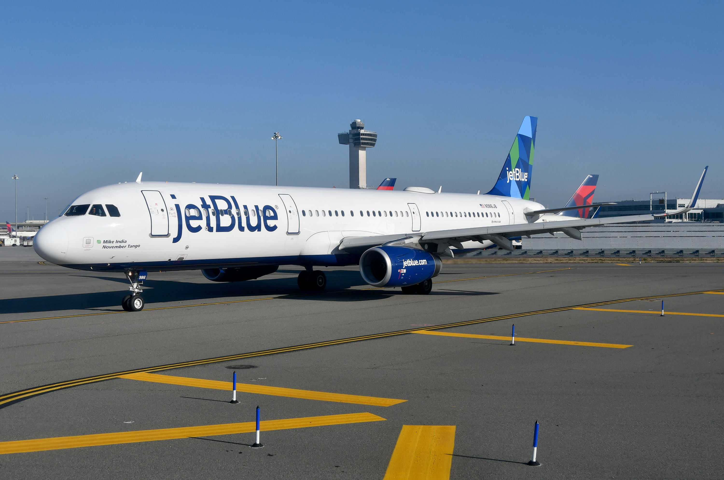 JetBlue A321 Delta JFK JetBlue A321 Delta JFK
