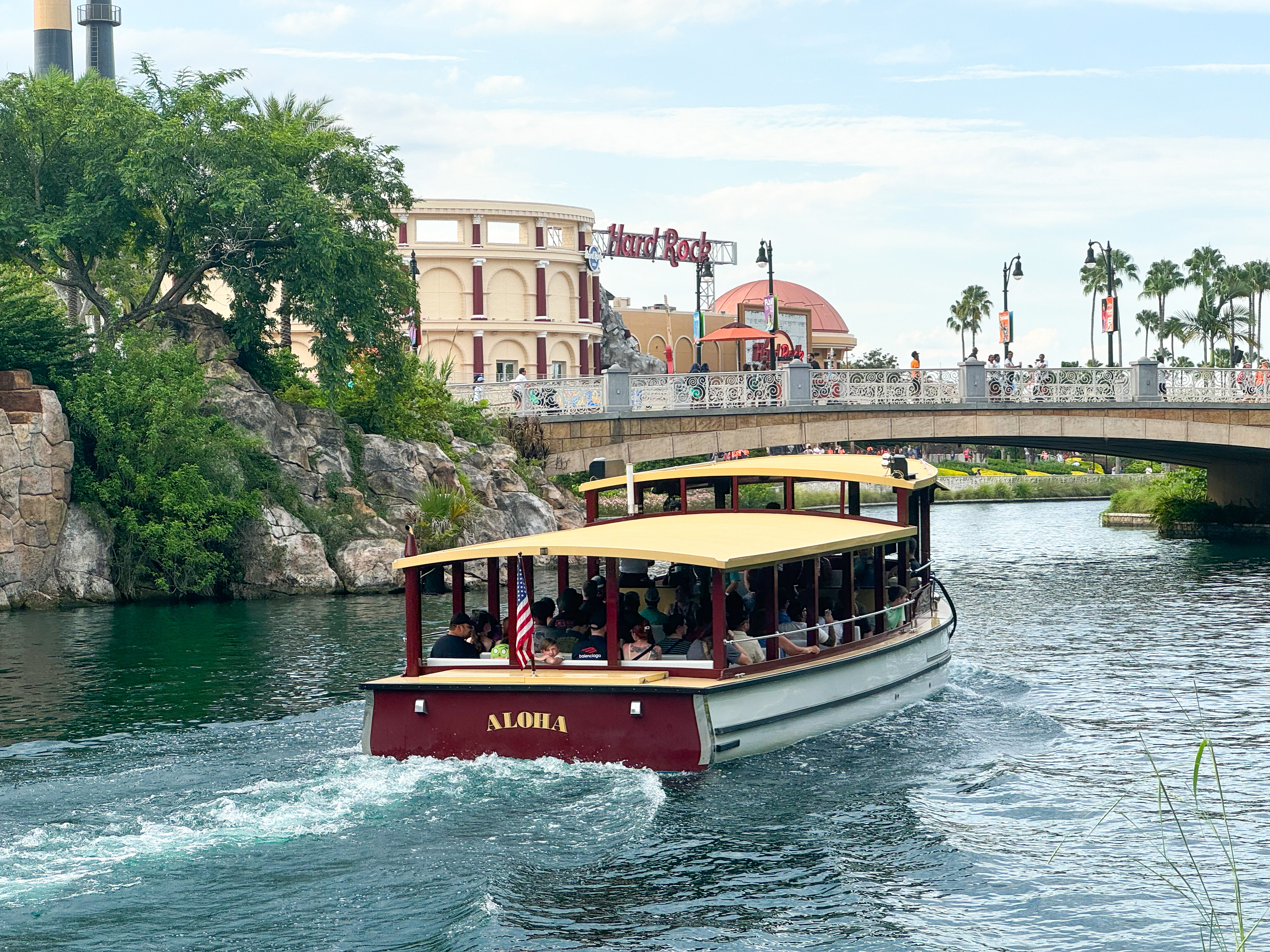 Loews Royal Pacific Hotel Universal Orlando water taxi Loews Royal Pacific Hotel Universal Orlando water taxi