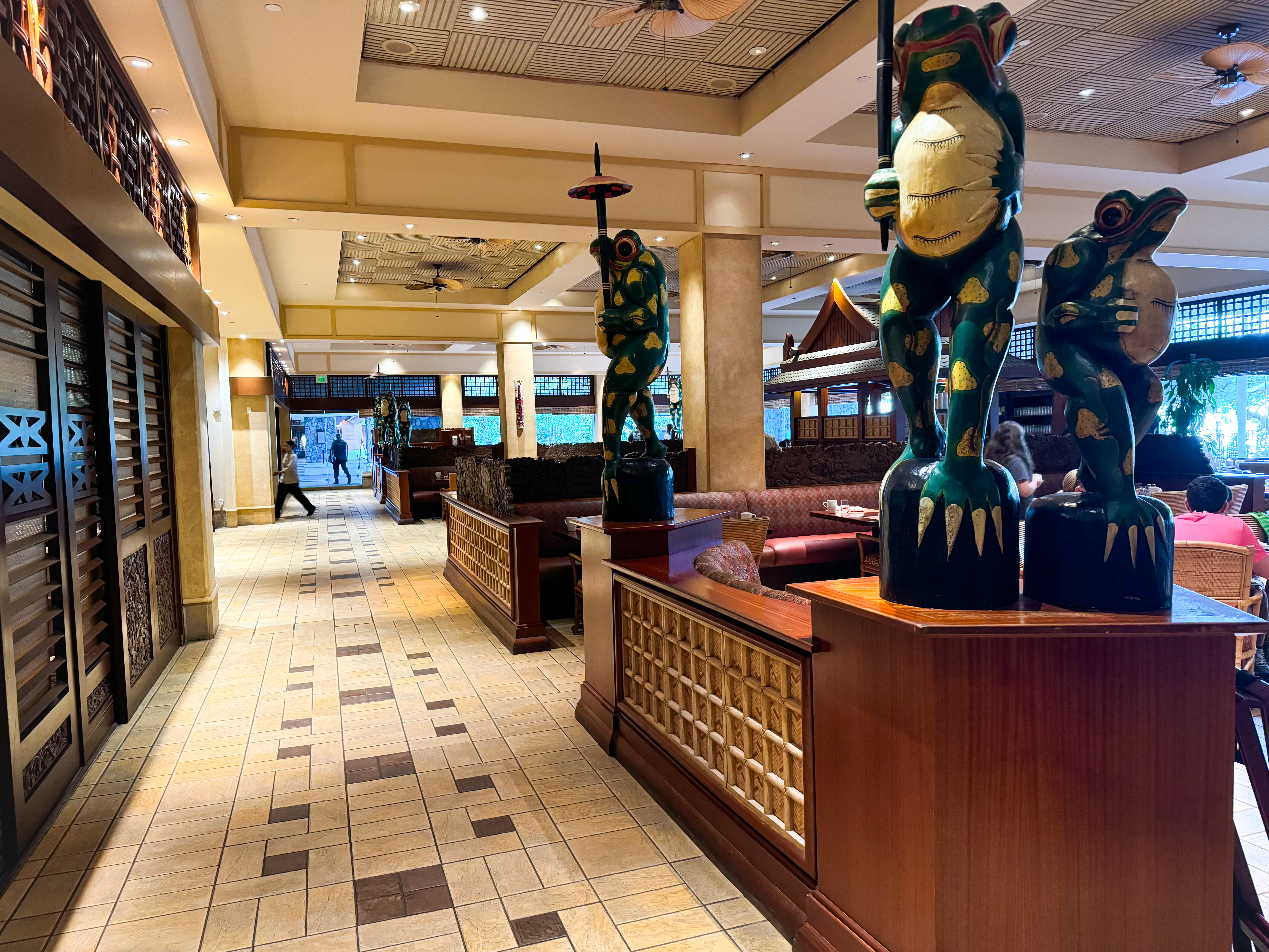 Loews Royal Pacific Hotel Universal Orlando Islands Dining Room entrance Loews Royal Pacific Hotel Universal Orlando Islands Dining Room entrance