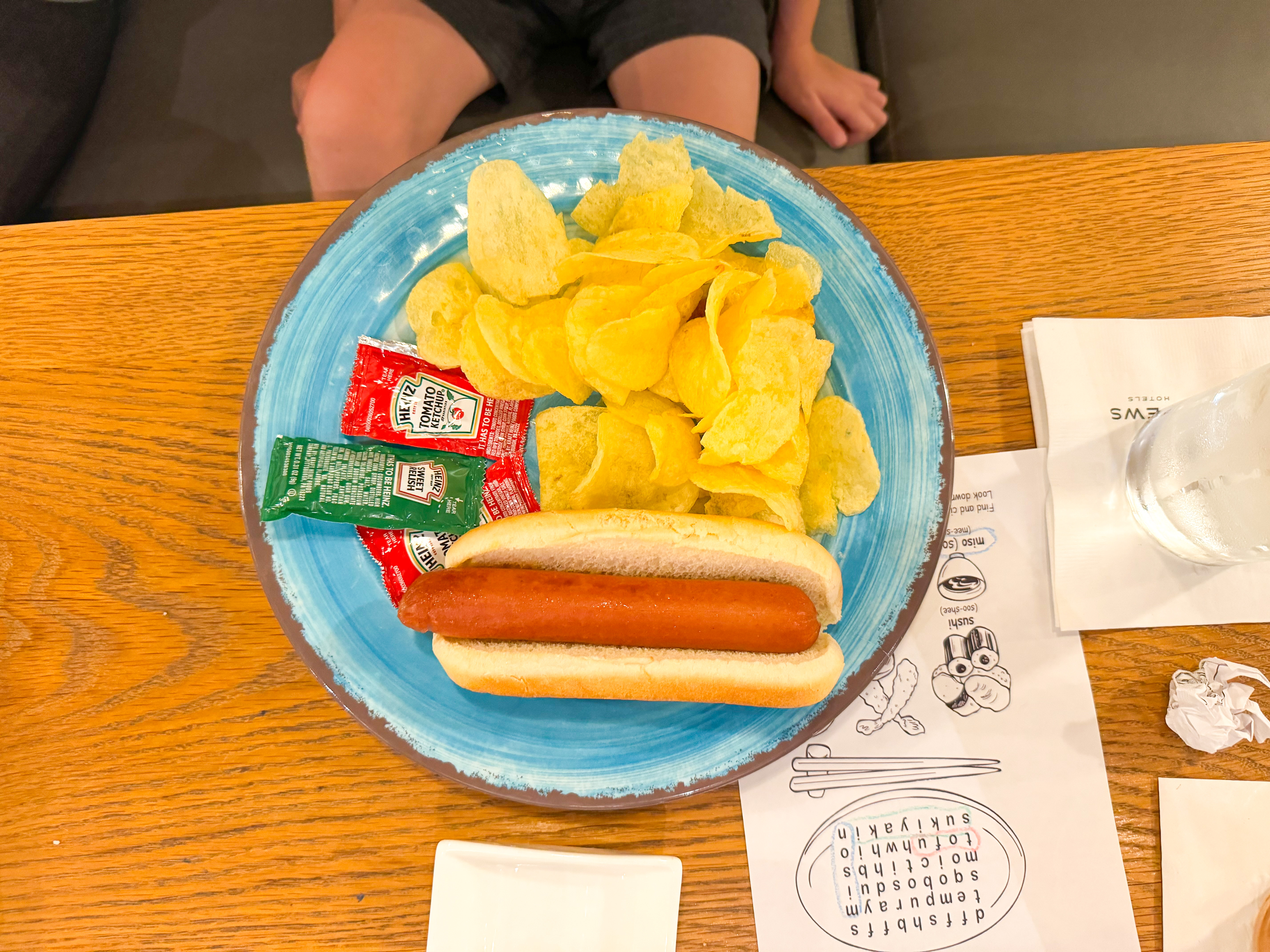 Loews Royal Pacific Hotel Universal Orlando Orchid Court hot dog Loews Royal Pacific Hotel Universal Orlando Orchid Court hot dog