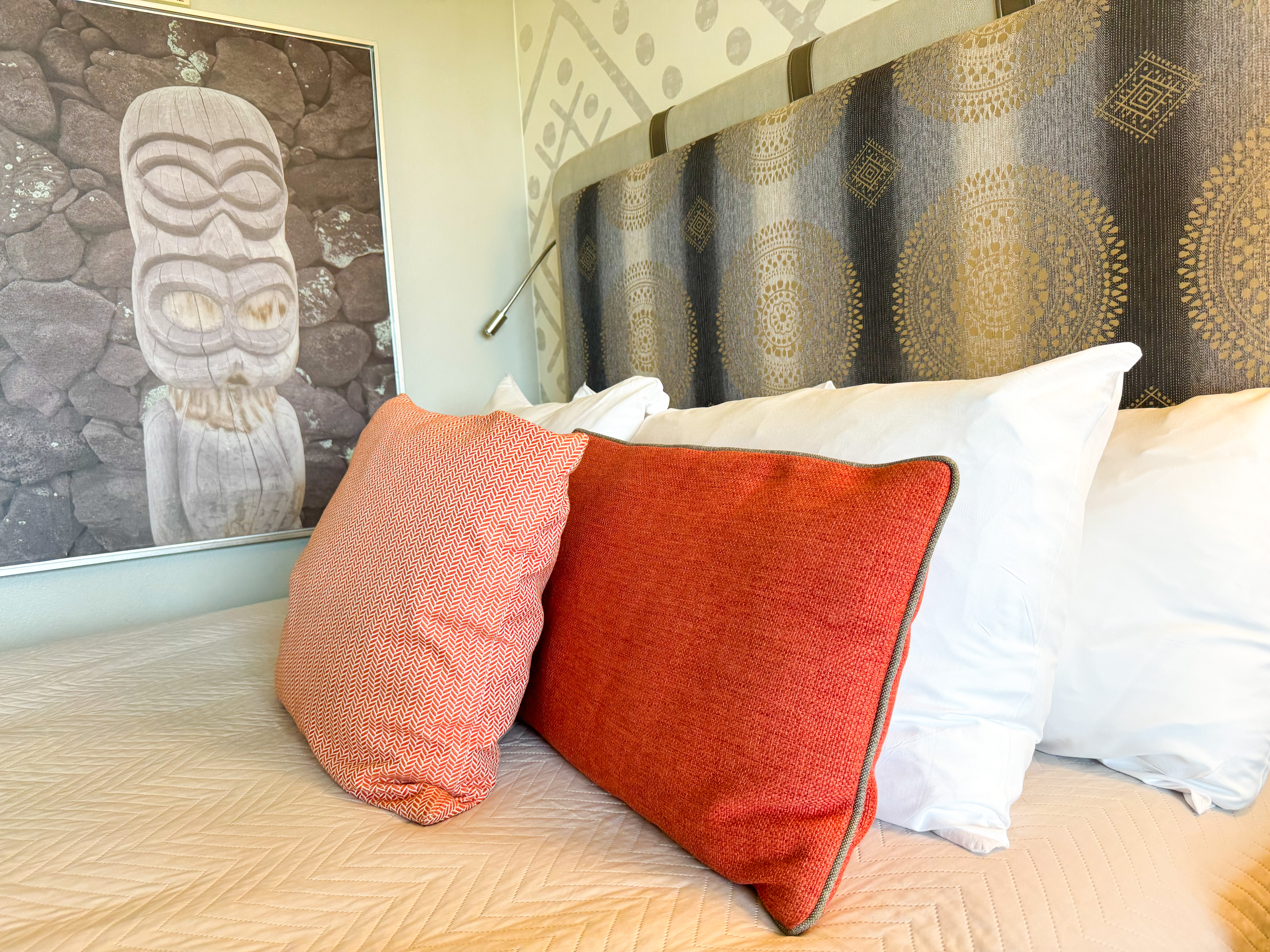 Loews Royal Pacific Hotel Universal Orlando room pillows Loews Royal Pacific Hotel Universal Orlando room pillows