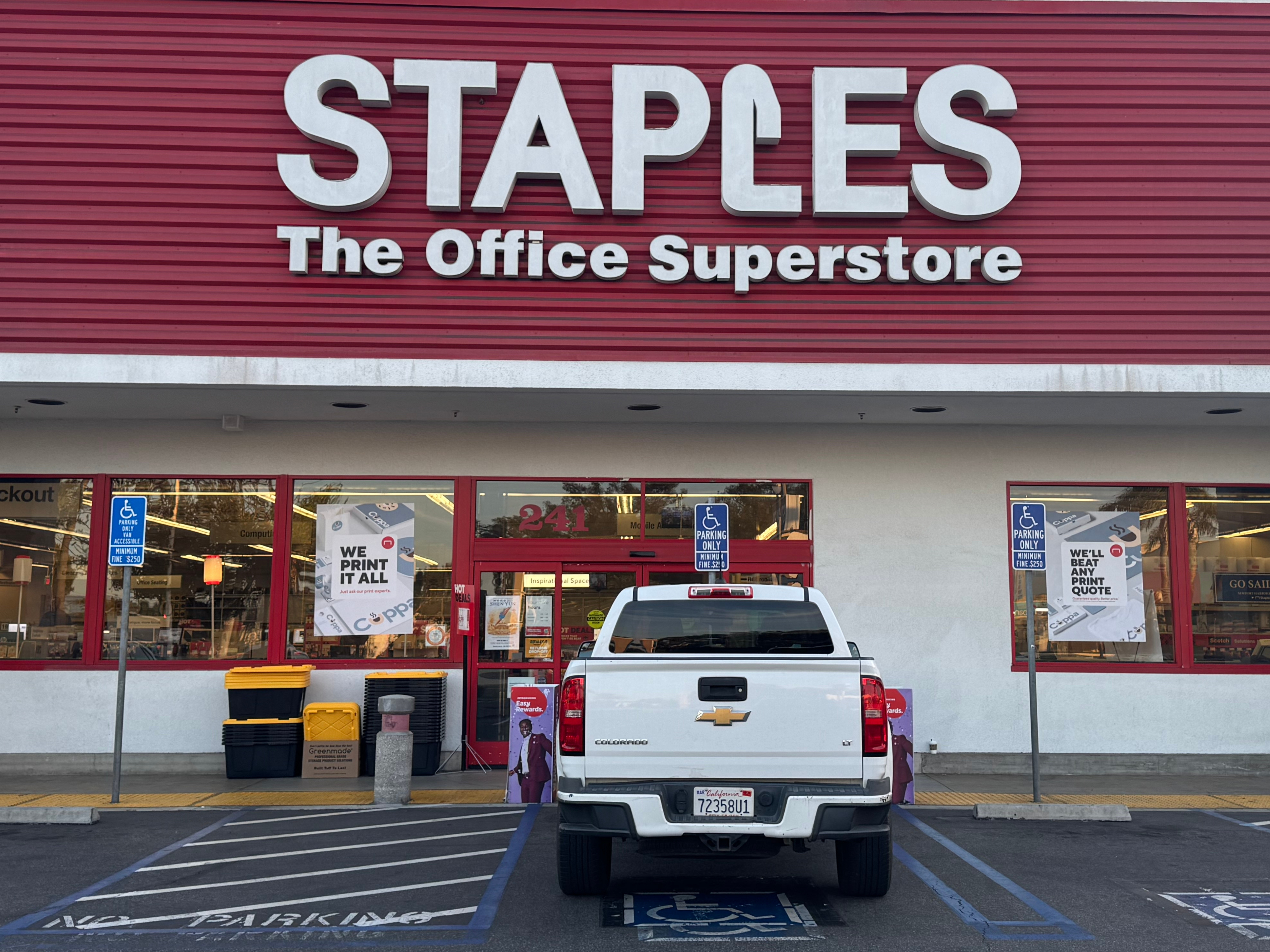 Staples store entrance Staples store entrance