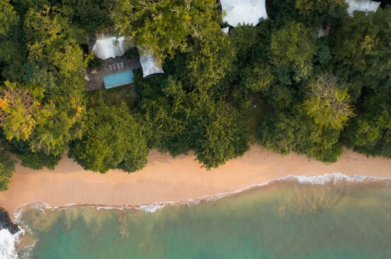 Sundy Praia Tents and sea Sundy Praia Tents and sea