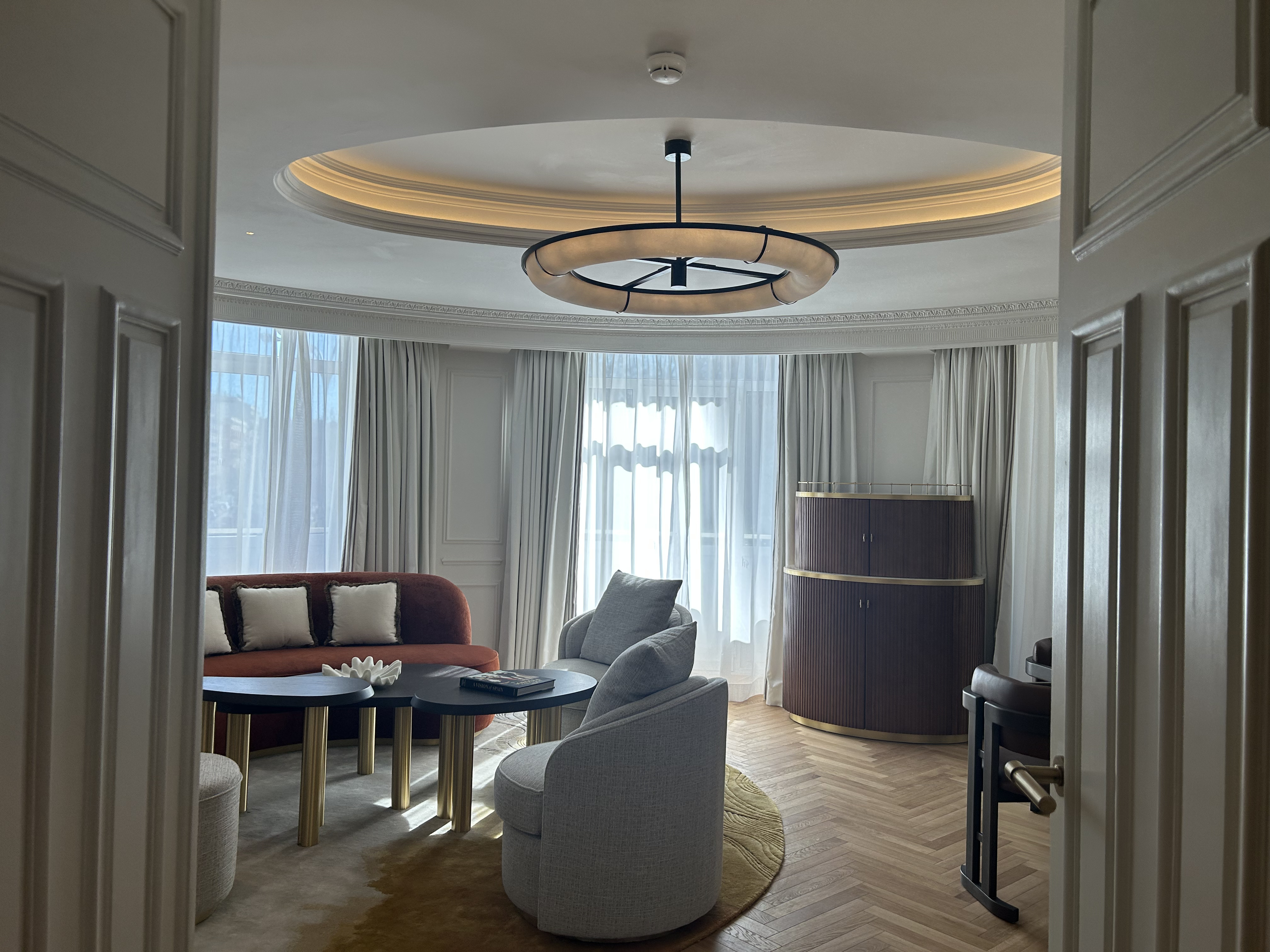 The Palace, a Luxury Collection Hotel, Madrid Neptune Suite sitting area