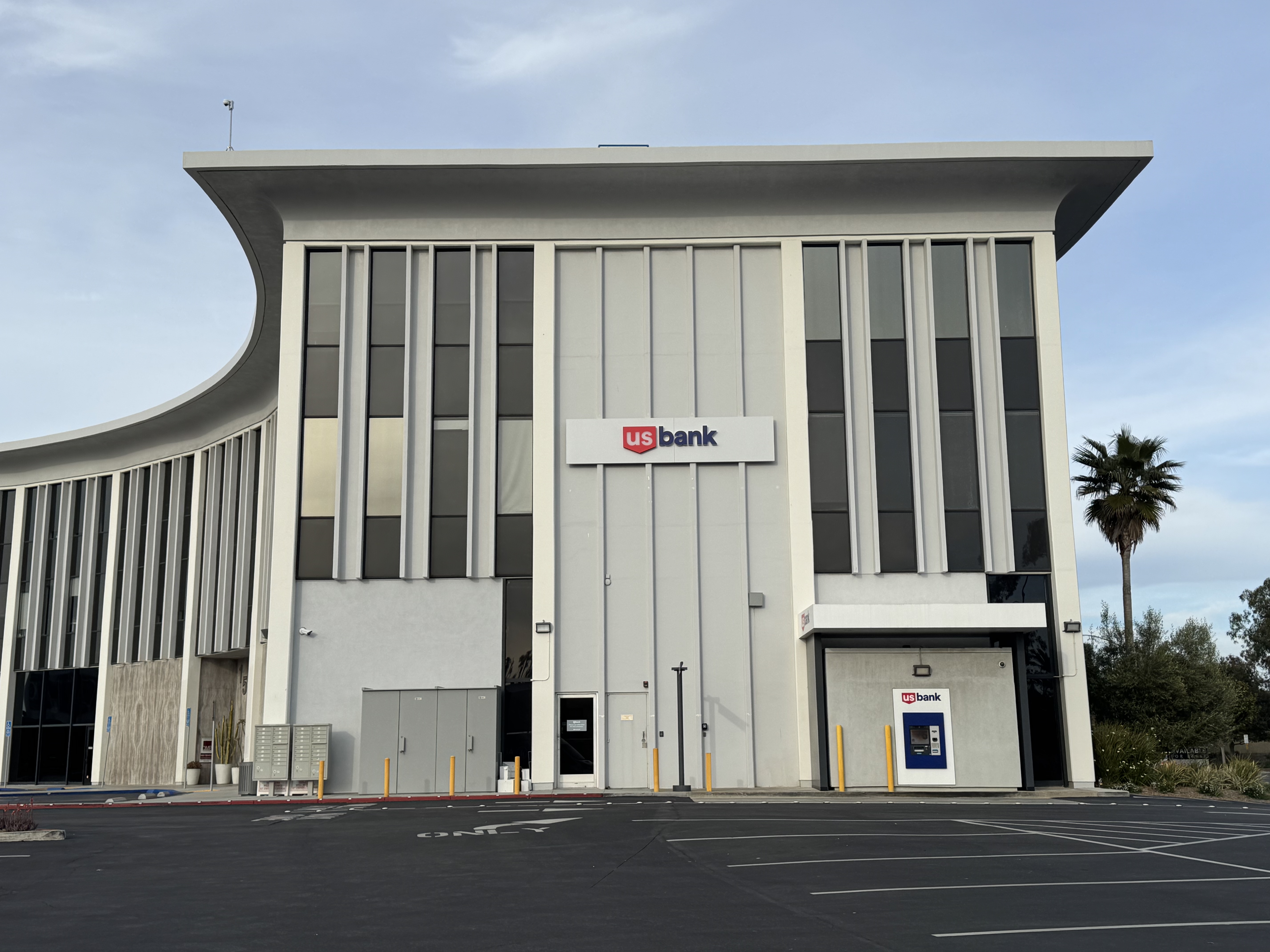 U.S. Bank branch and ATM in Newport Beach California U.S. Bank branch and ATM in Newport Beach California