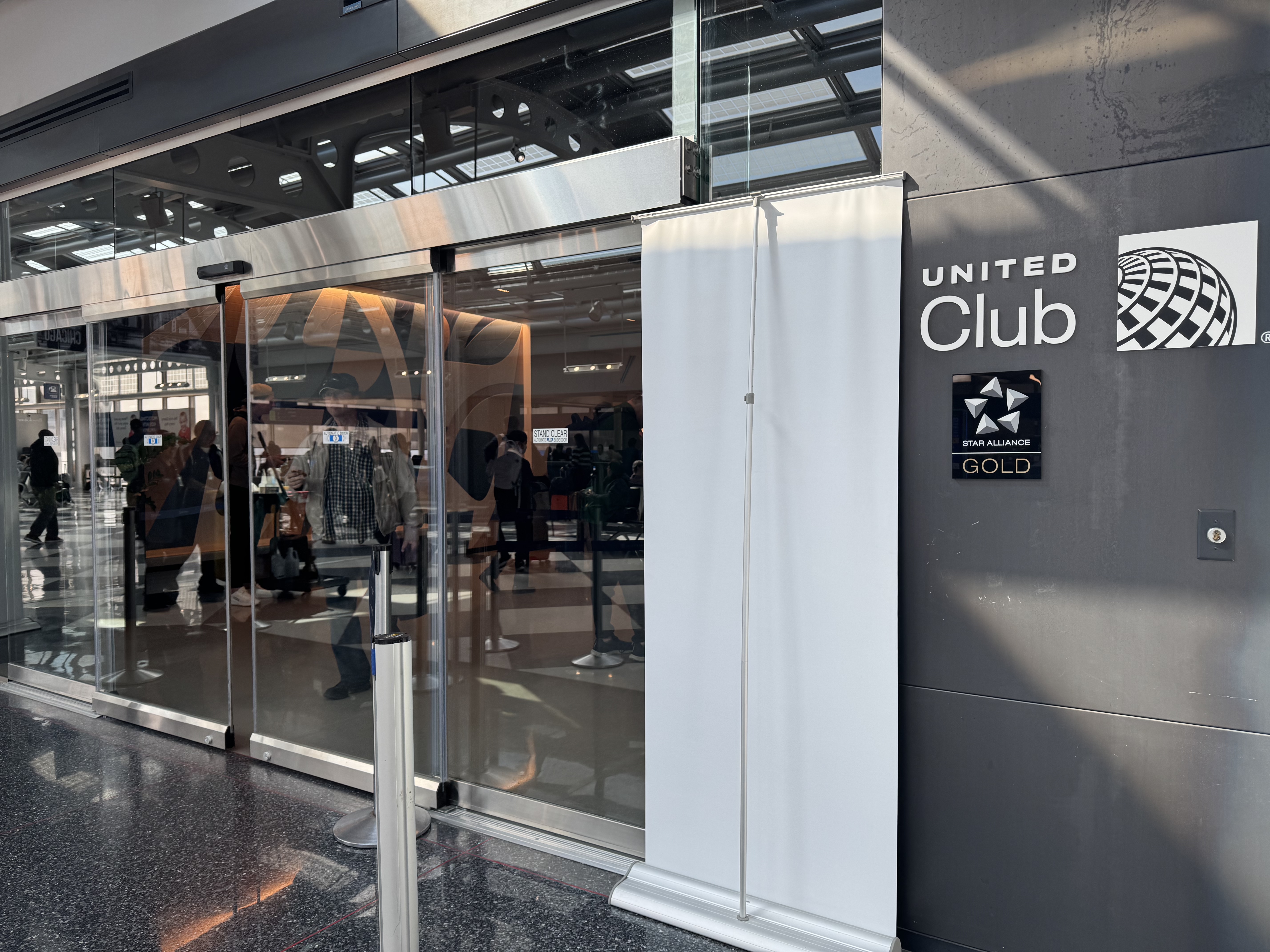 United Club Chicago ORD T1 Gate C10 entrance
