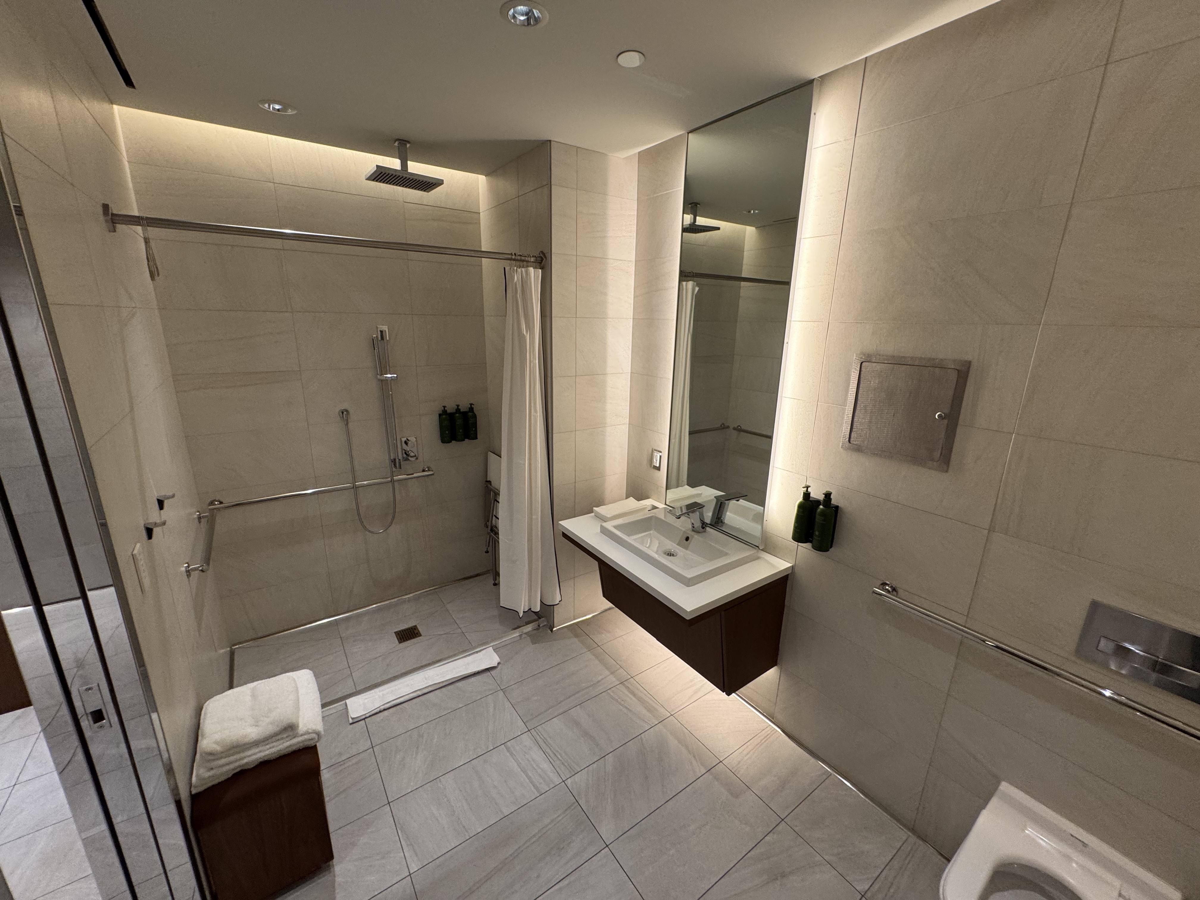 Virgin Atlantic Clubhouse LAX ADA bathroom